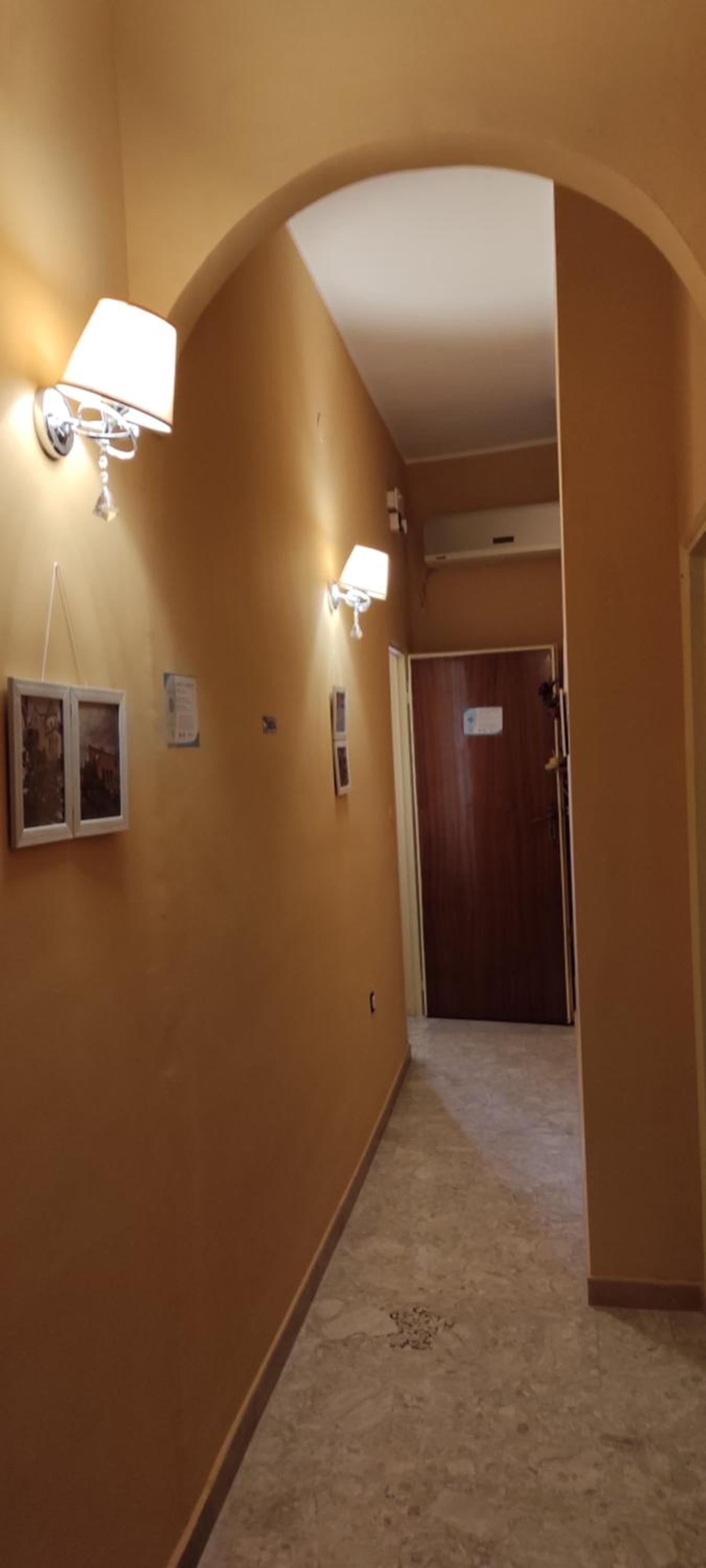 Single Room with Private Bathroom photo 2