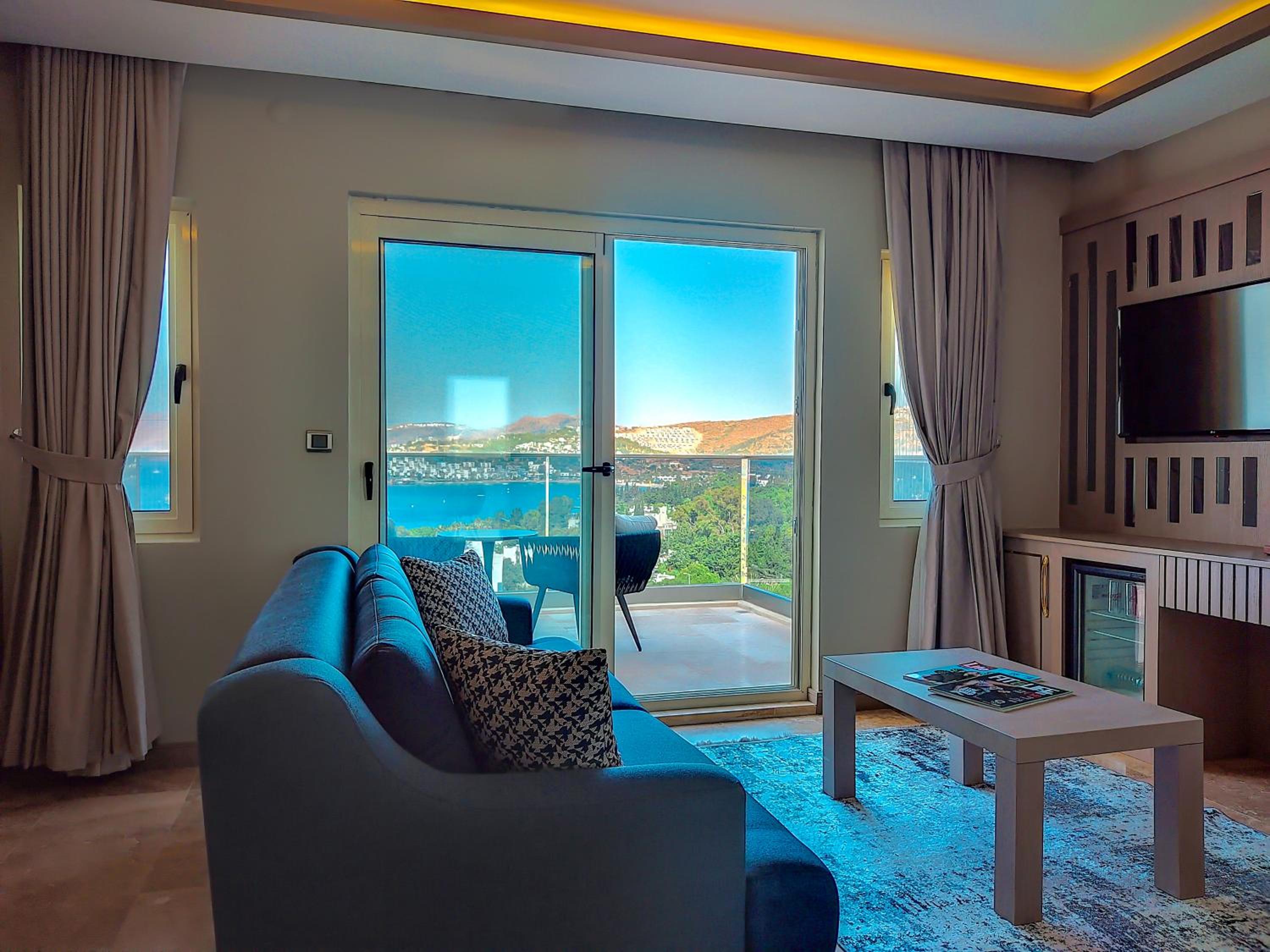 Suite - Photo 4