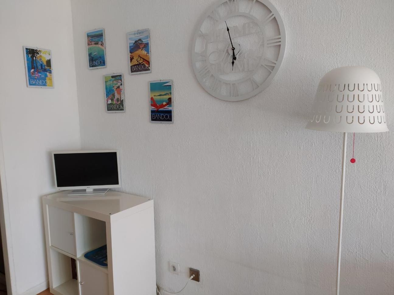 Studio Apartment - Photo 19