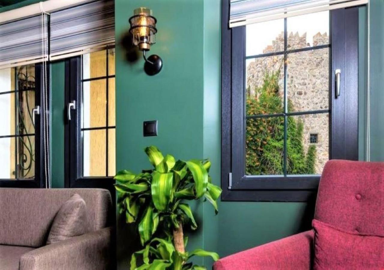 Deluxe Double Room with Castle View photo 2