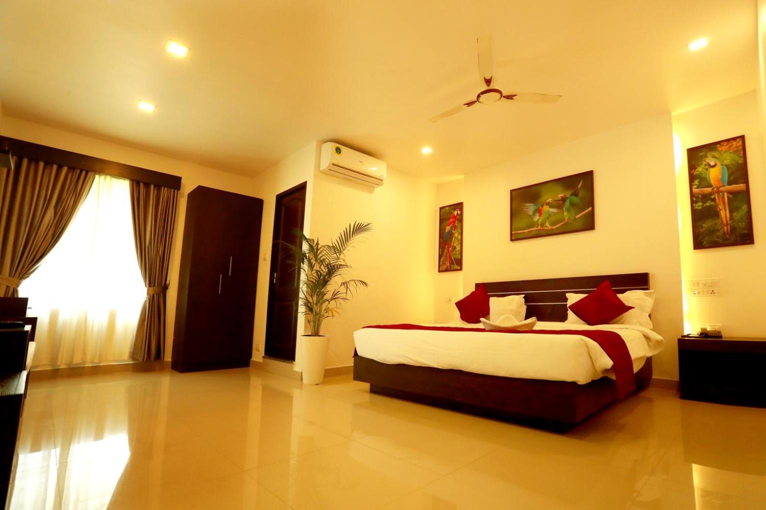 Deluxe King Room