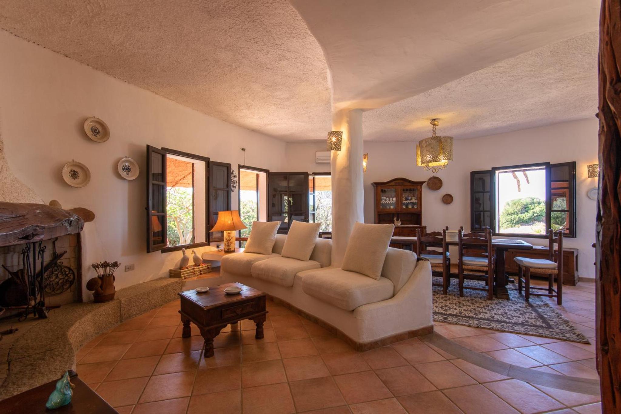 Villa photo 2