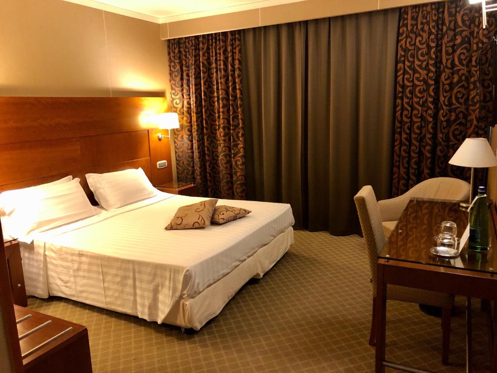 Classic Double or Twin Room - Photo 1