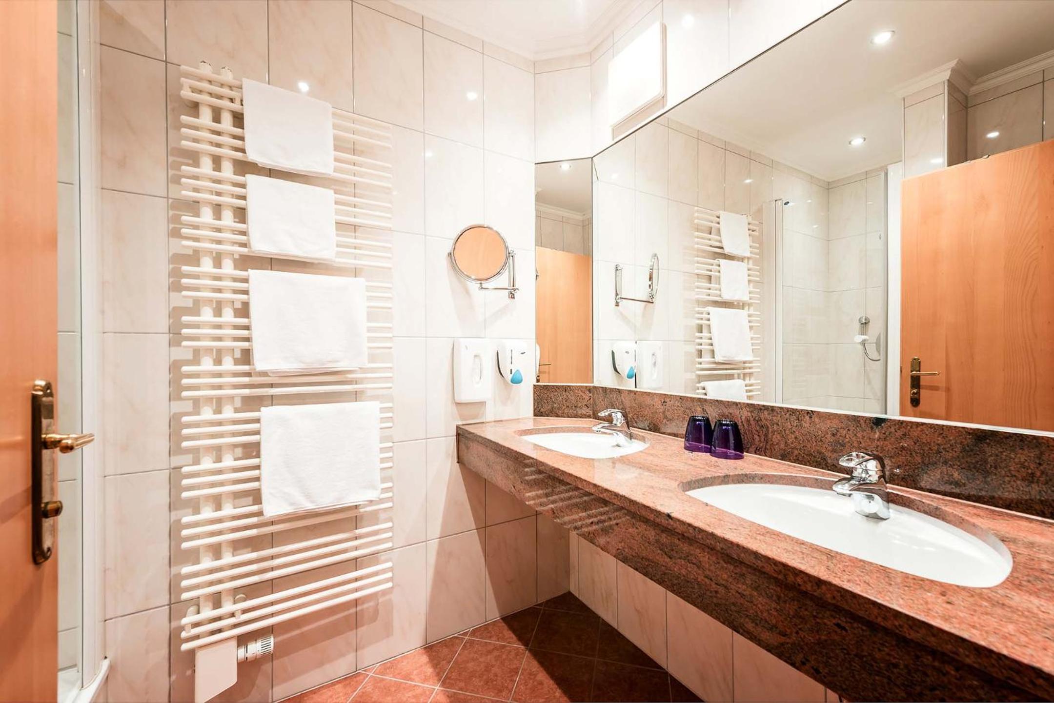 Junior Suite With Garden View photo 3