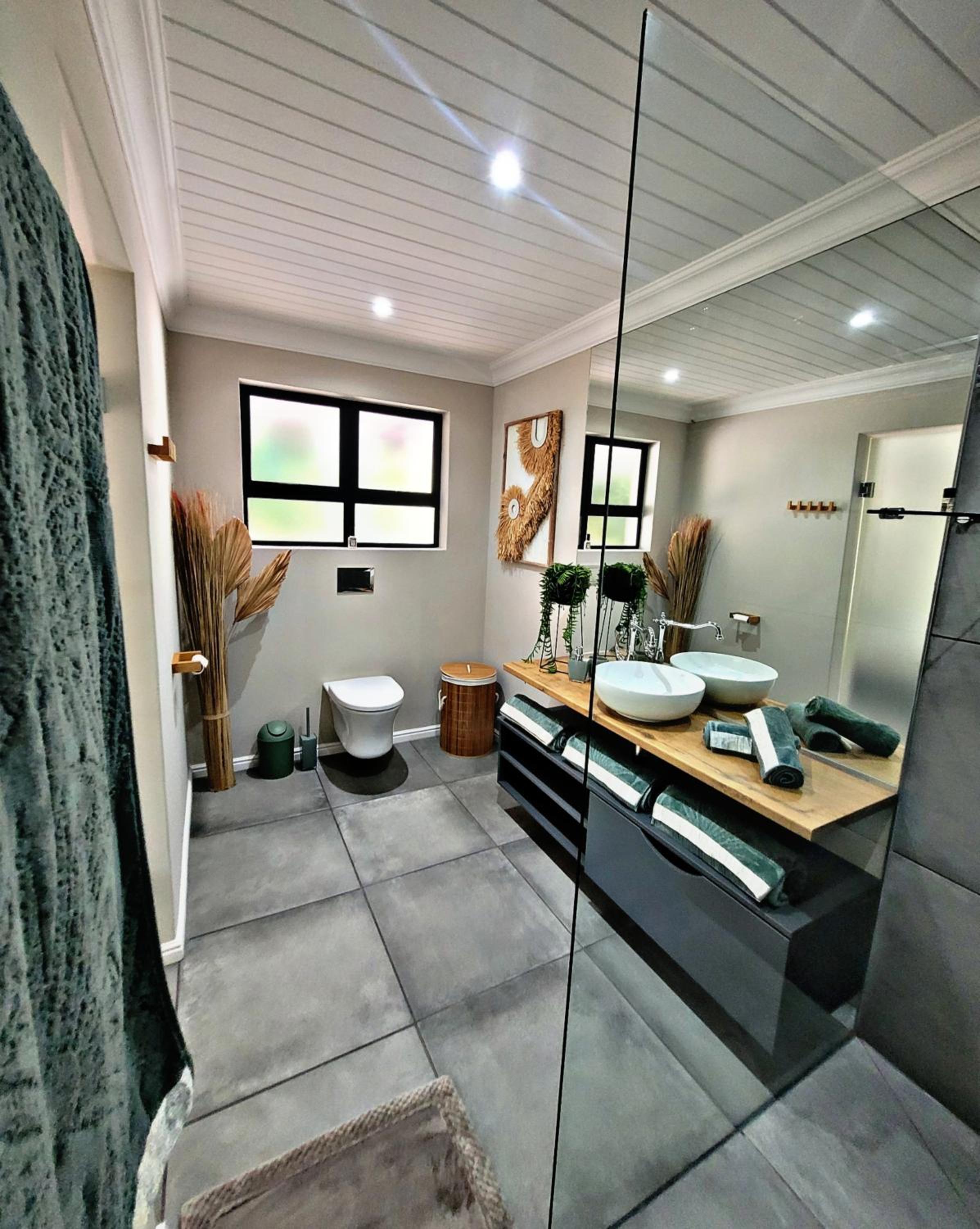 Four-Bedroom House - Photo 29