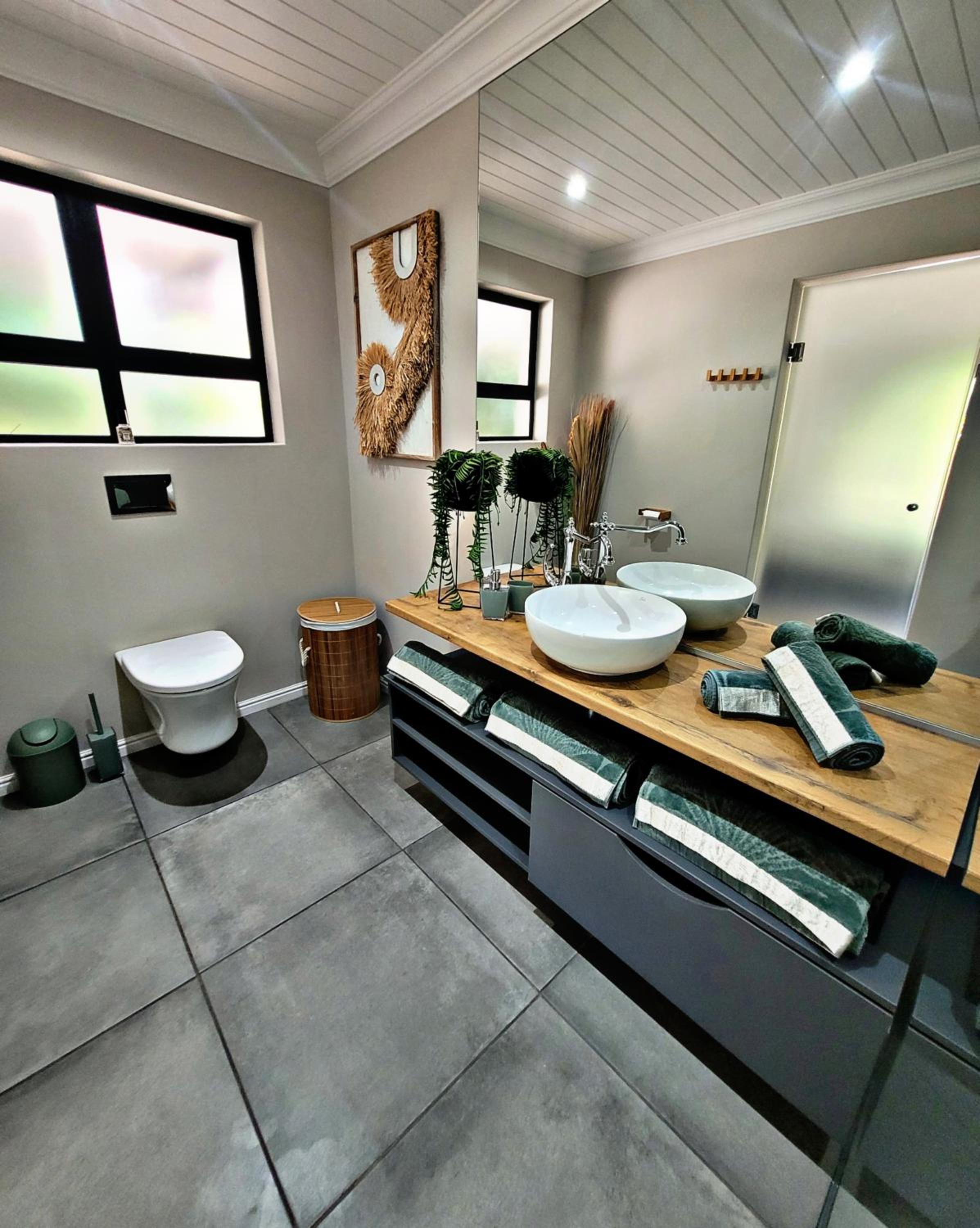 Four-Bedroom House - Photo 17
