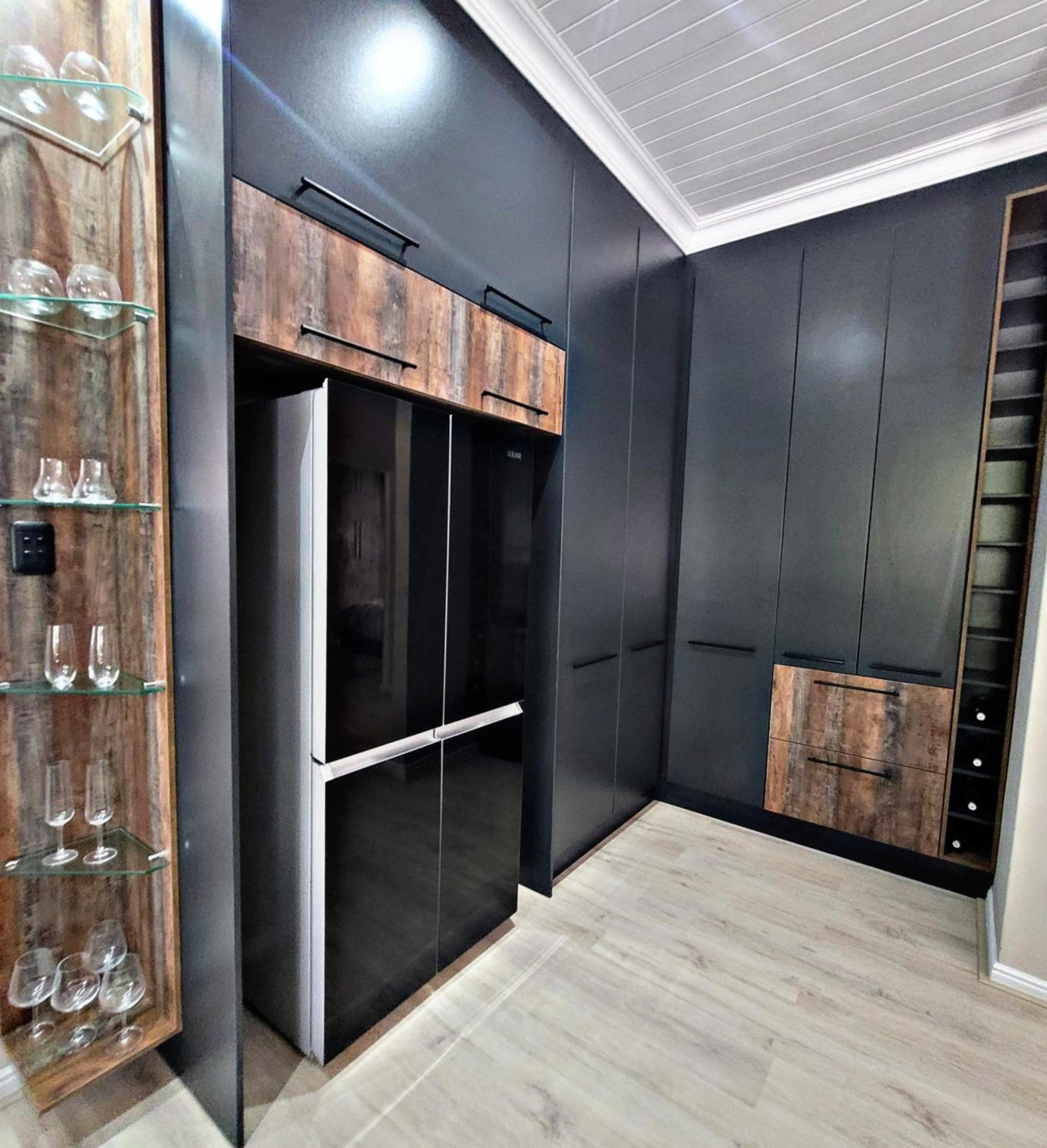 Four-Bedroom House - Photo 12