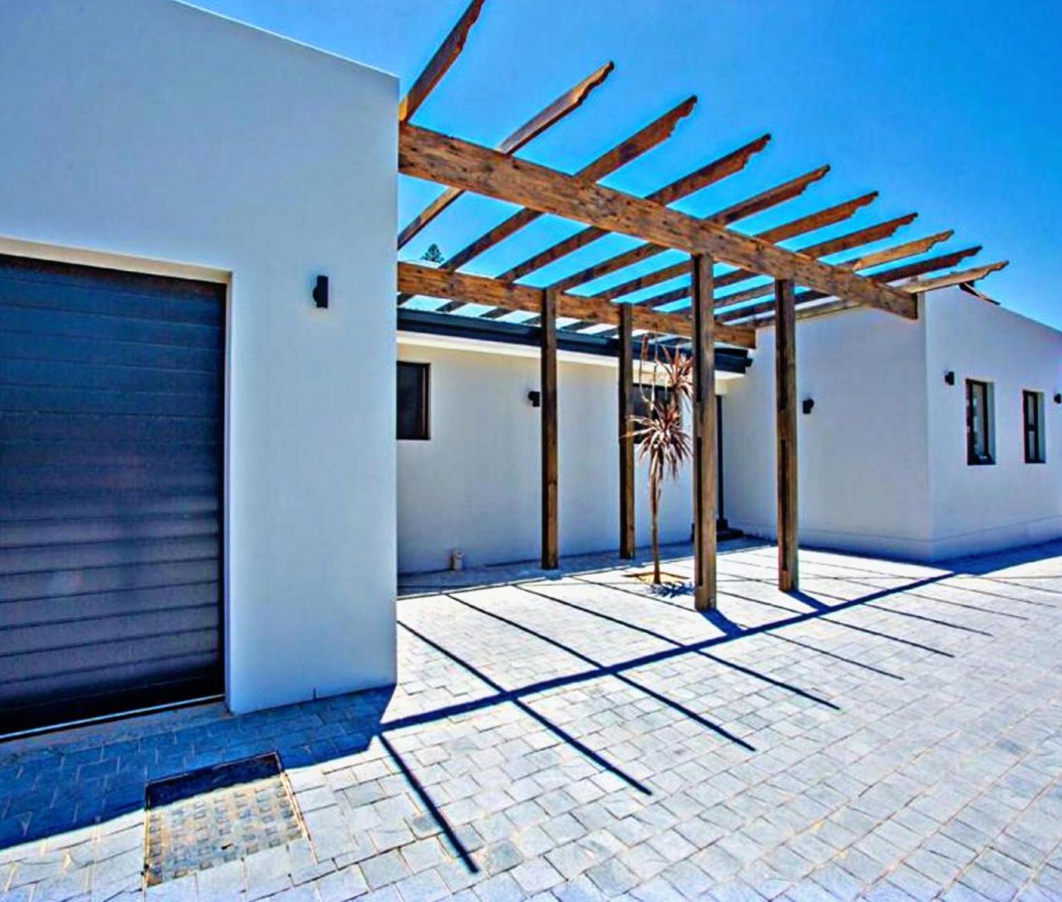Four-Bedroom House - Photo 53