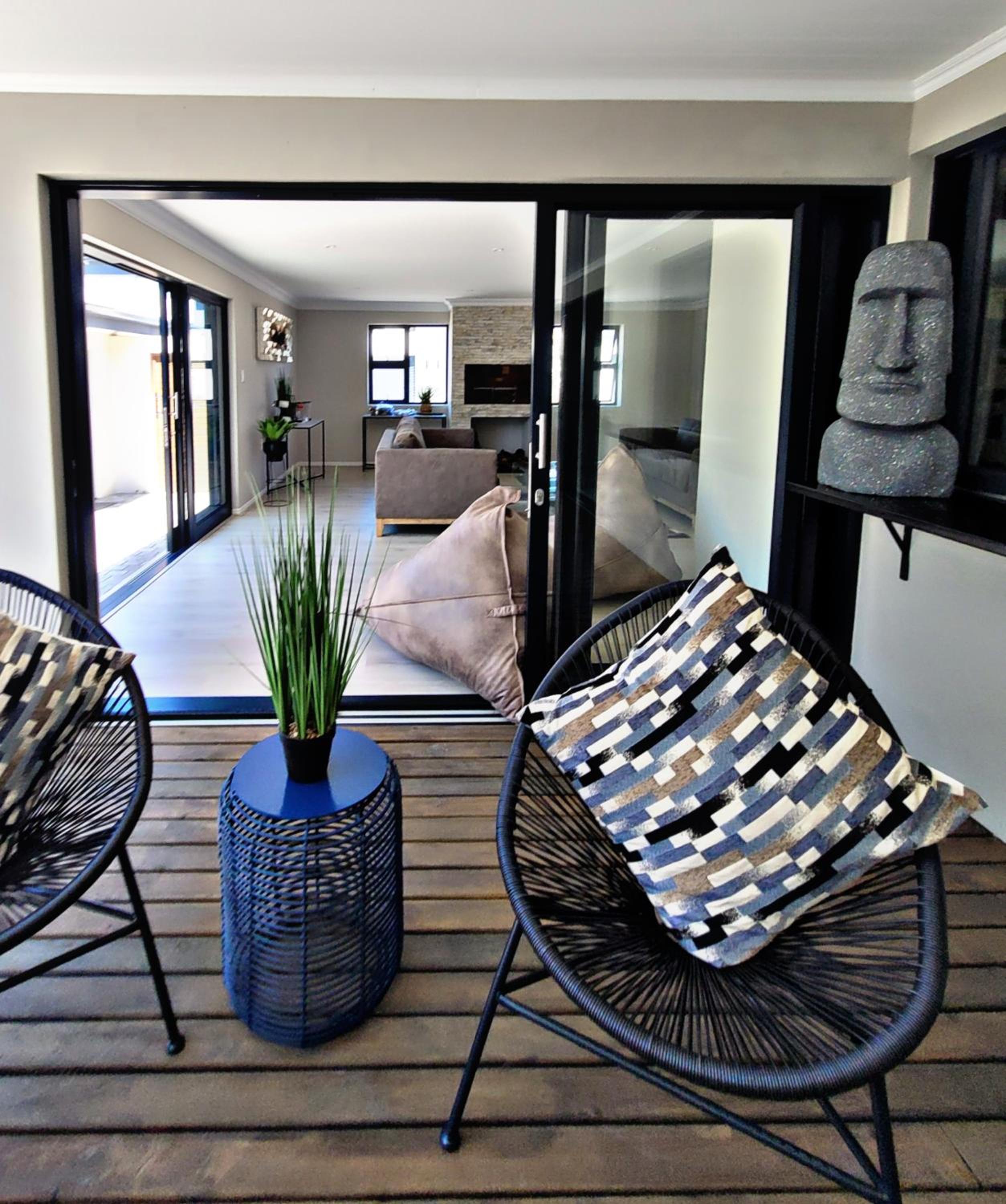 Four-Bedroom House - Photo 5