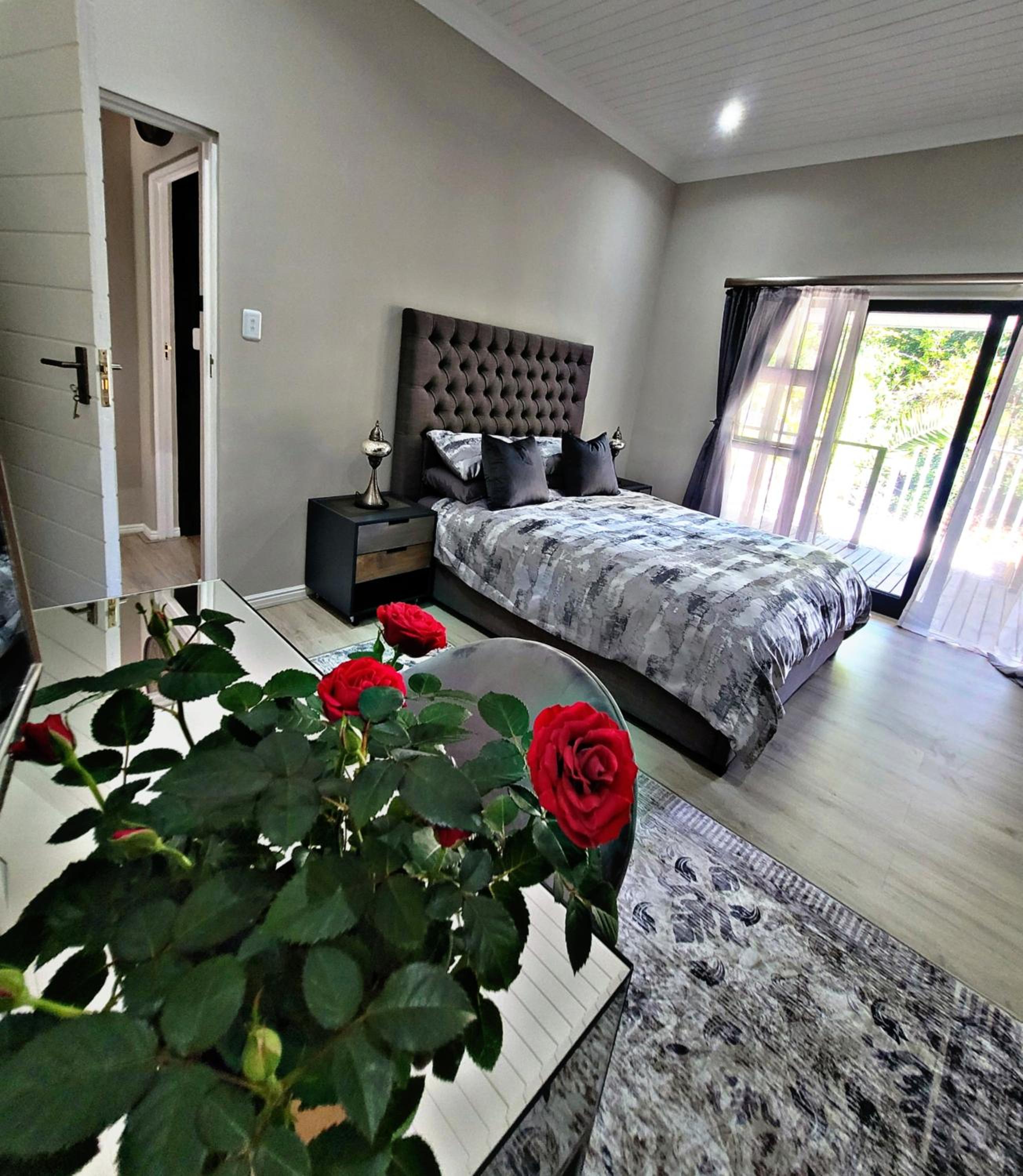 Four-Bedroom House - Photo 4