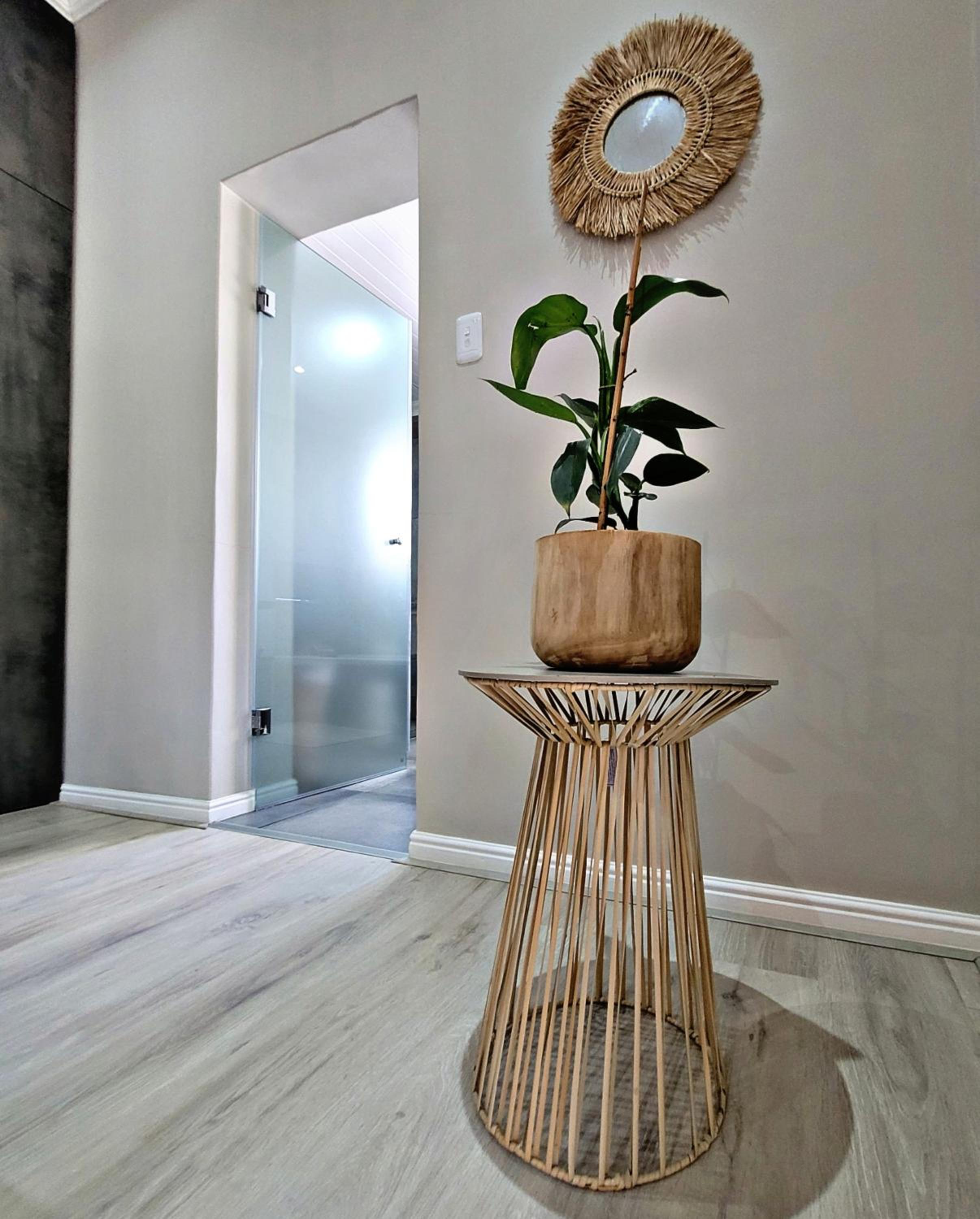 Four-Bedroom House - Photo 3