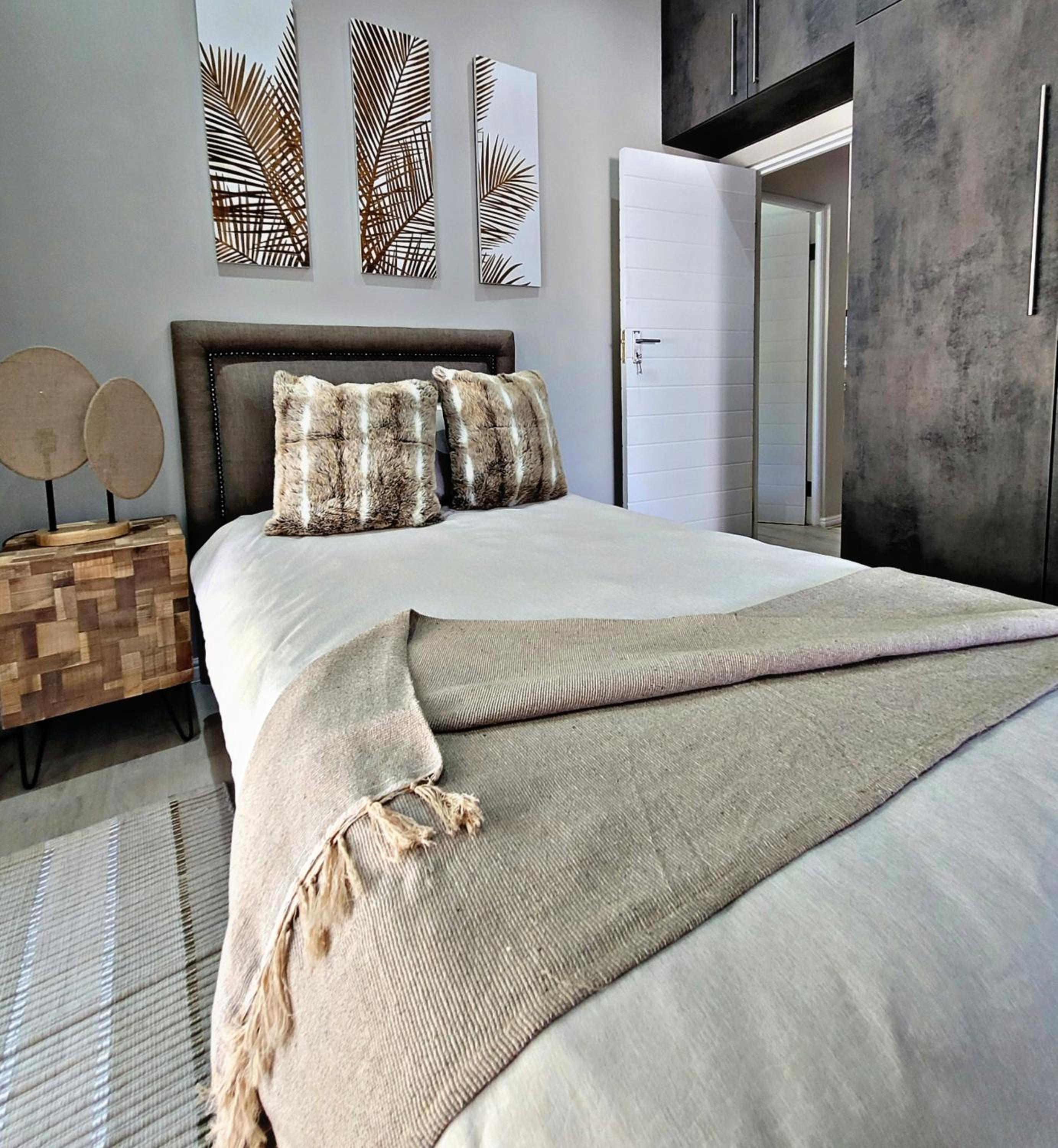 Four-Bedroom House - Photo 35