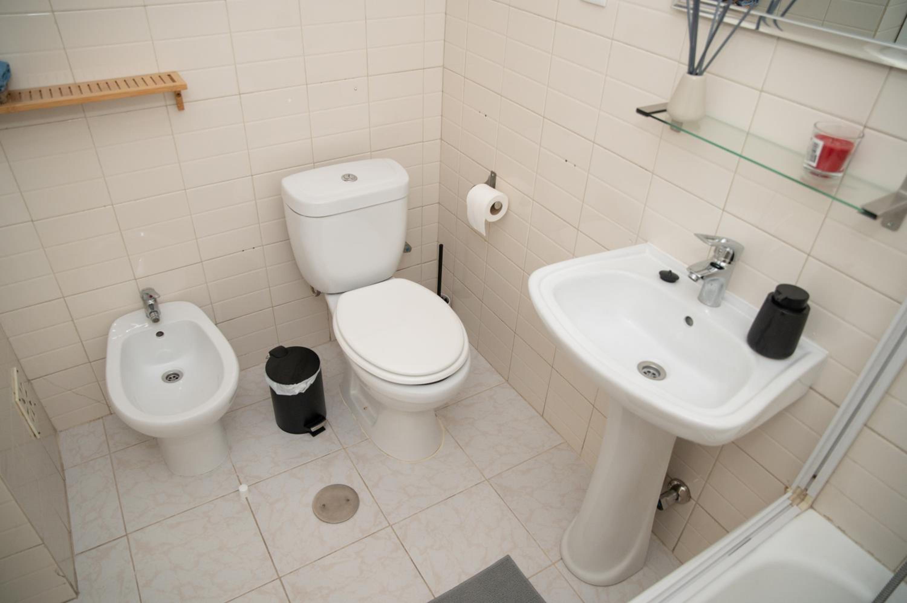 One-Bedroom Apartment - Photo 44
