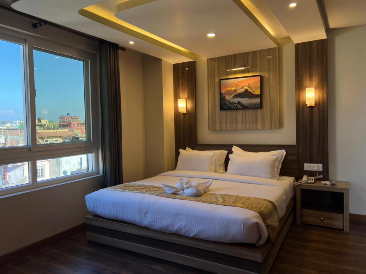 Deluxe Room - Photo 5