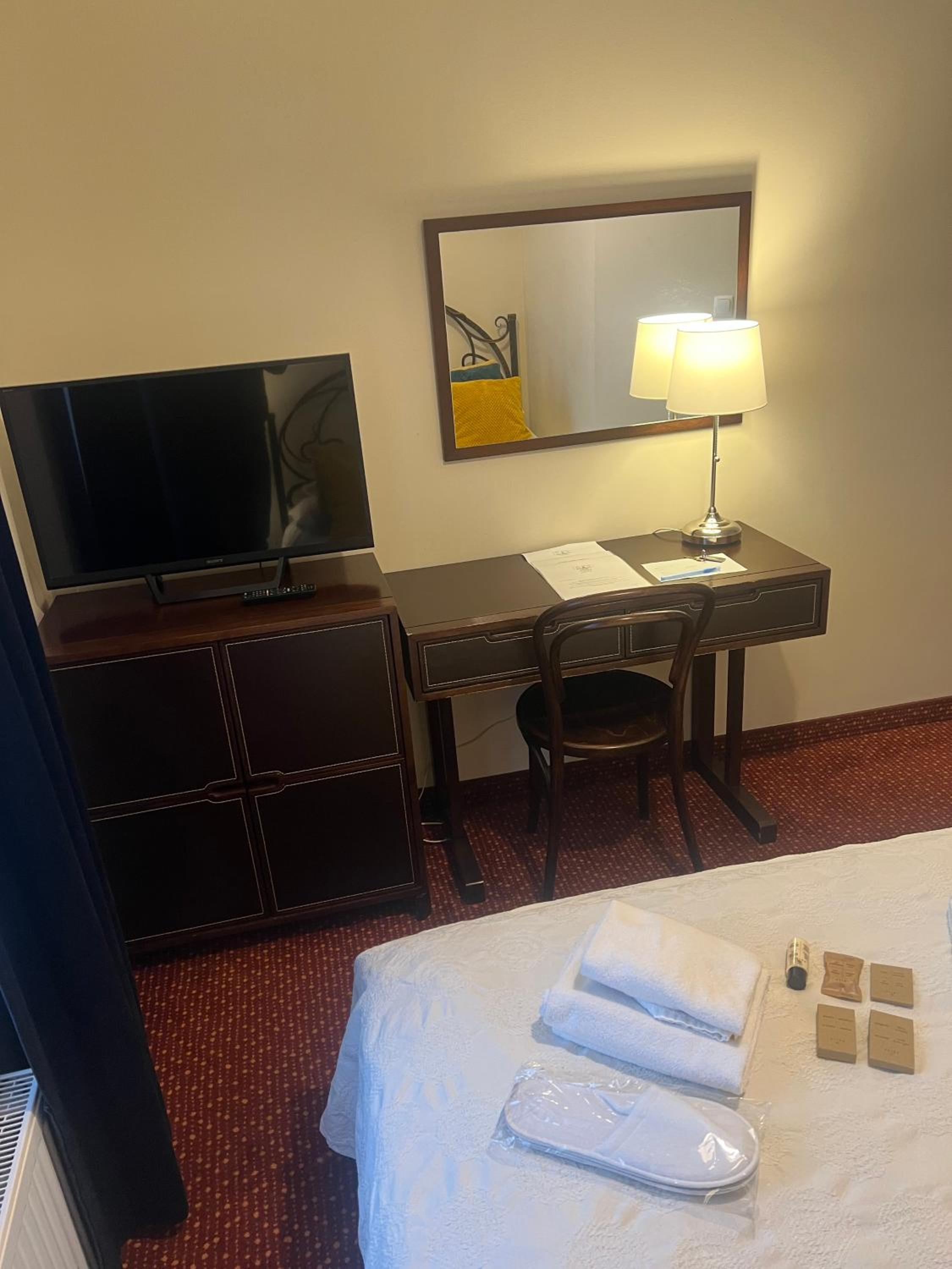 Standard Double Room - Photo 3