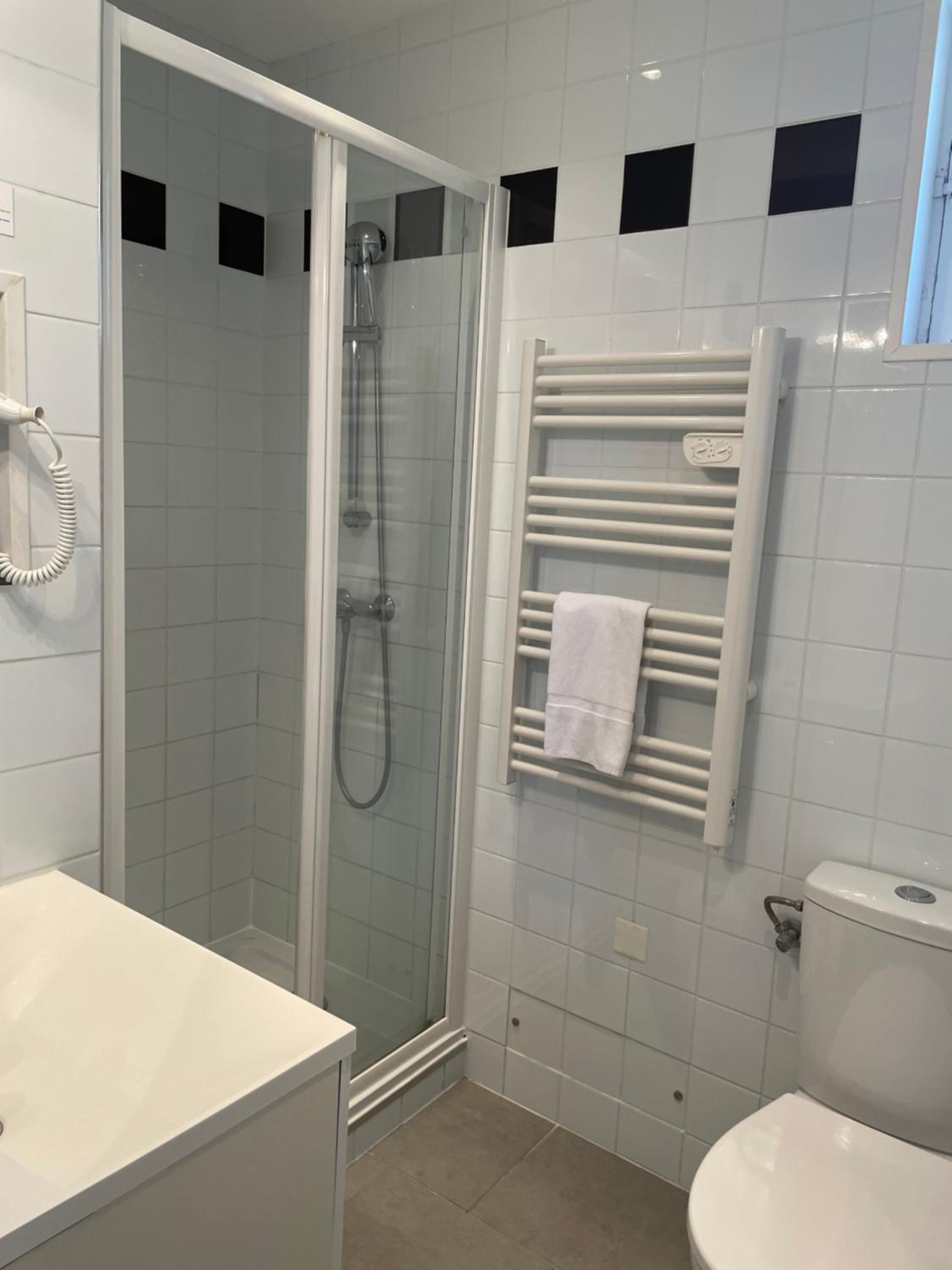 Double Room with Sea View - Photo 8
