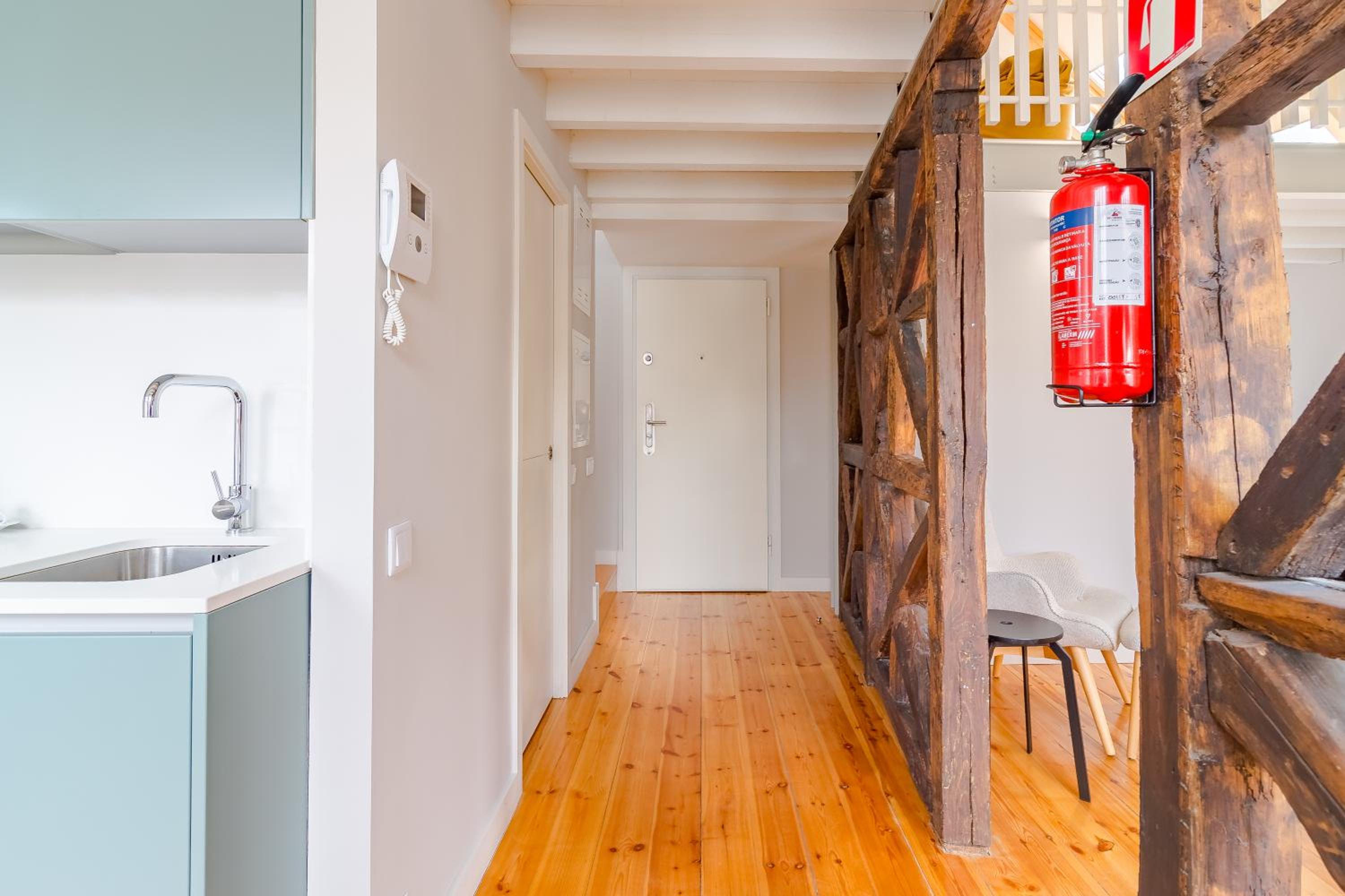 Duplex Apartment - Photo 3