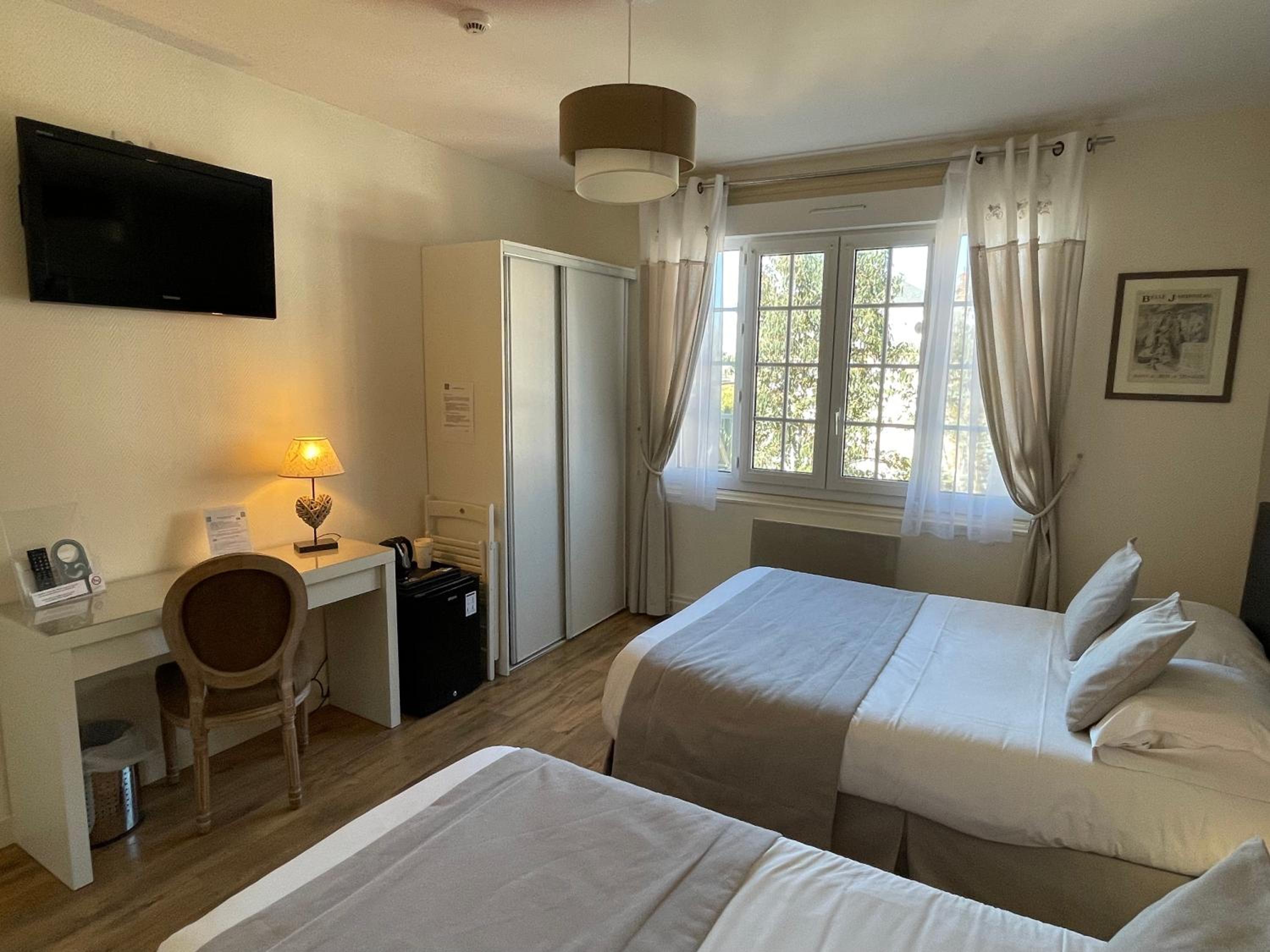 Triple Room with Sea View - Photo 1
