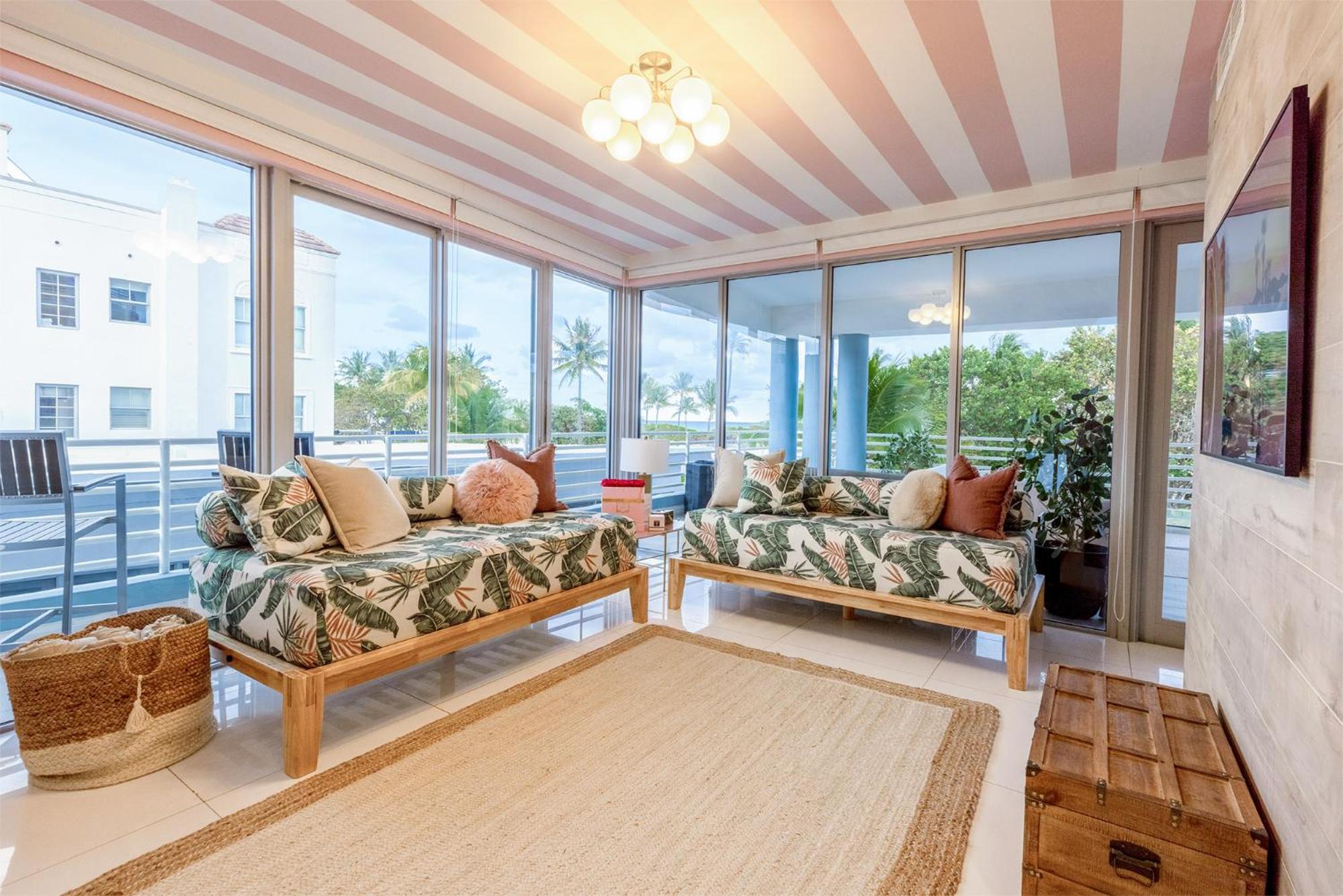 Apartment with Sea View - Photo 24