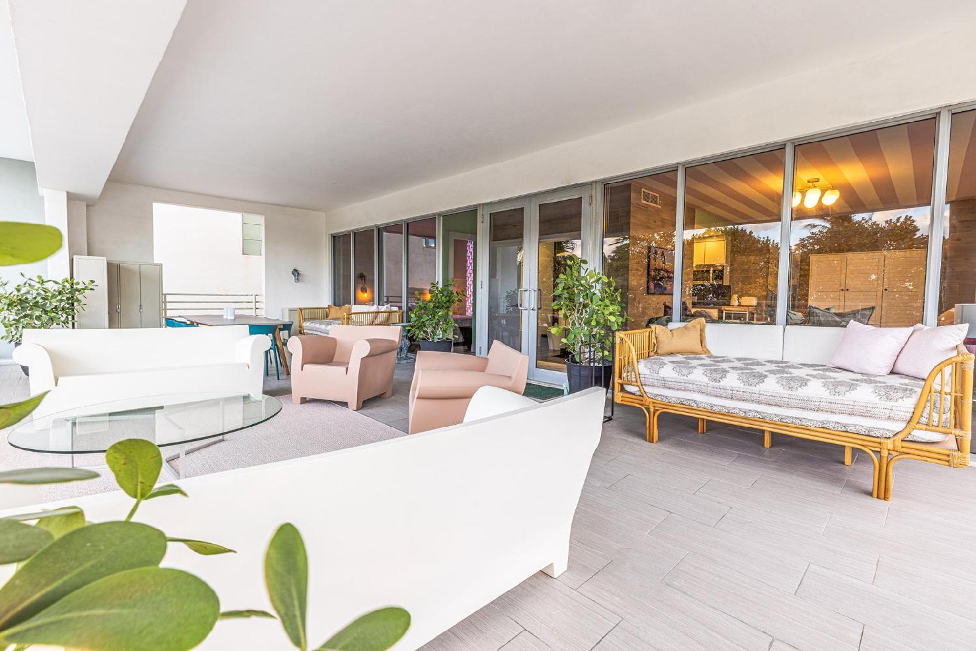 Apartment with Sea View - Photo 19