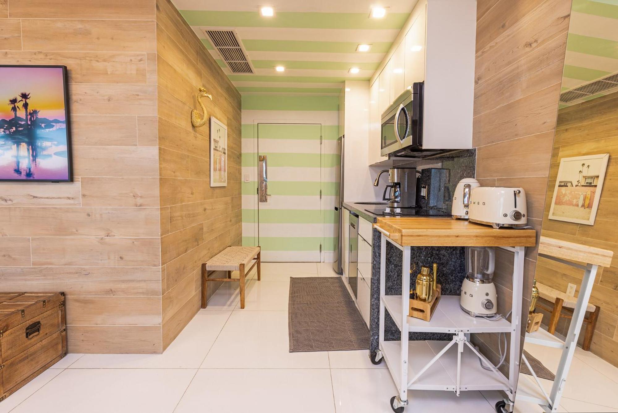 Apartment with Sea View - Photo 16