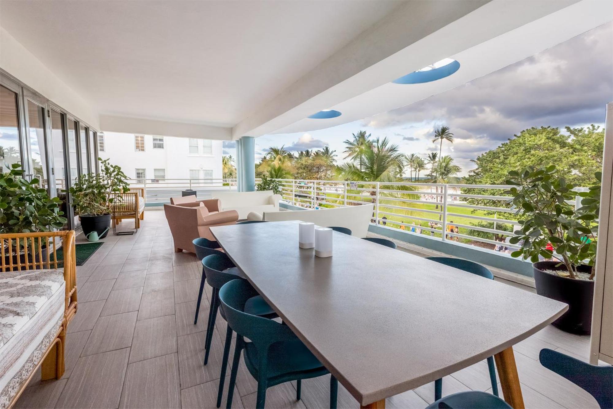 Apartment with Sea View - Photo 13