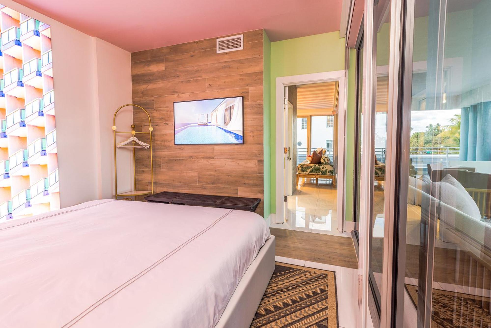 Apartment with Sea View - Photo 12