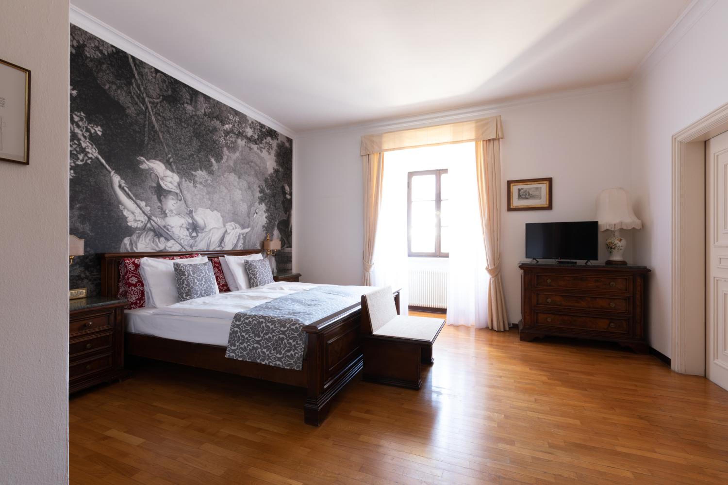 Elegance Double Room photo 2