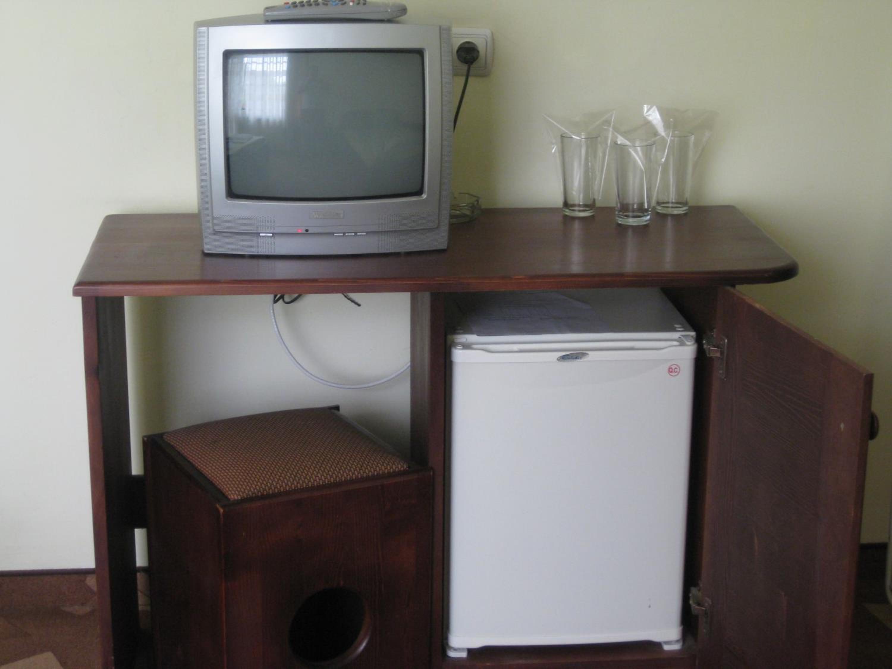 Double or Twin Room with Balcony - Photo 8
