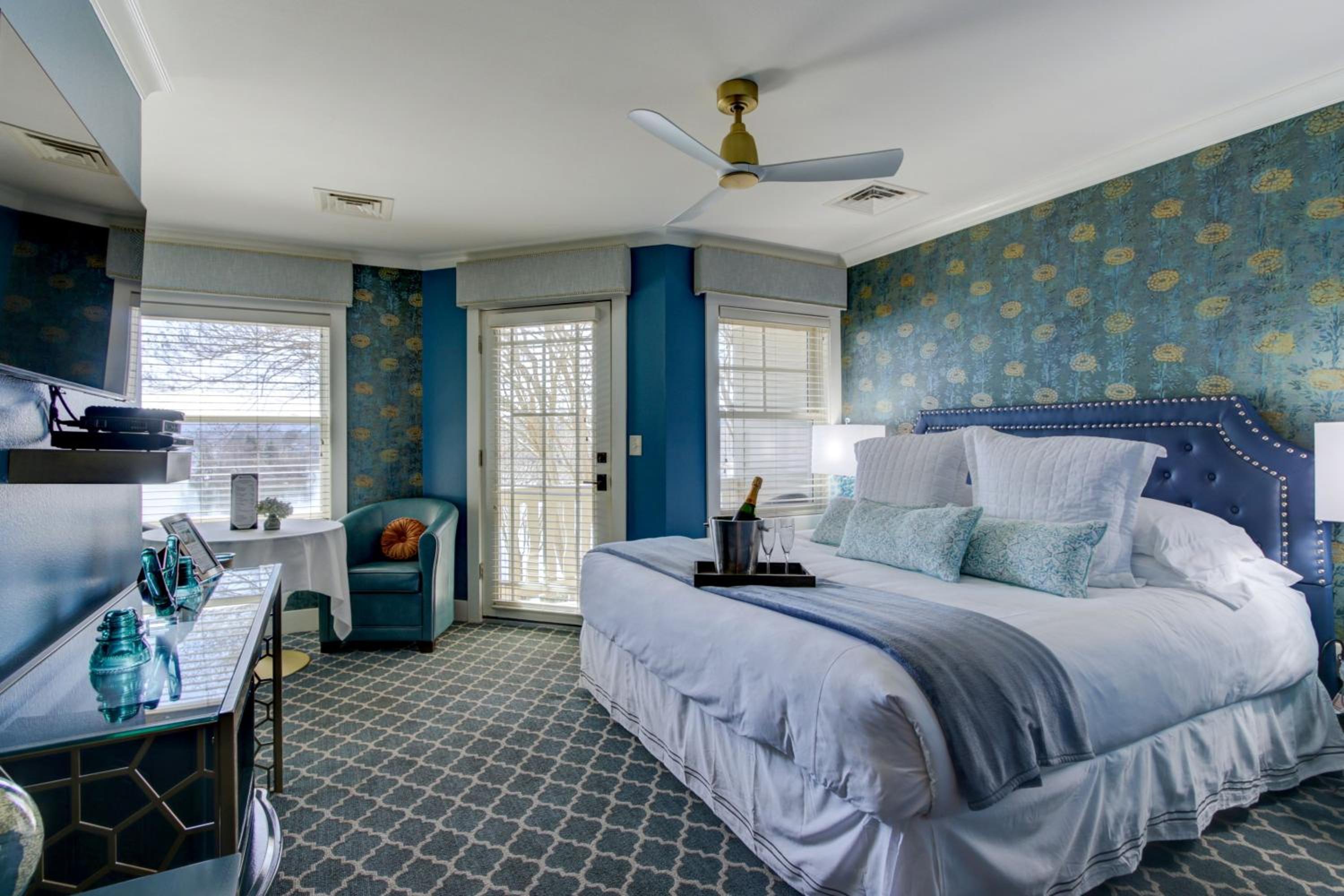 Superior King Room photo 2