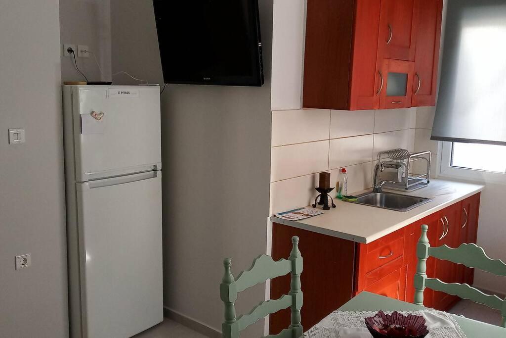 Two-Bedroom Apartment - Photo 13