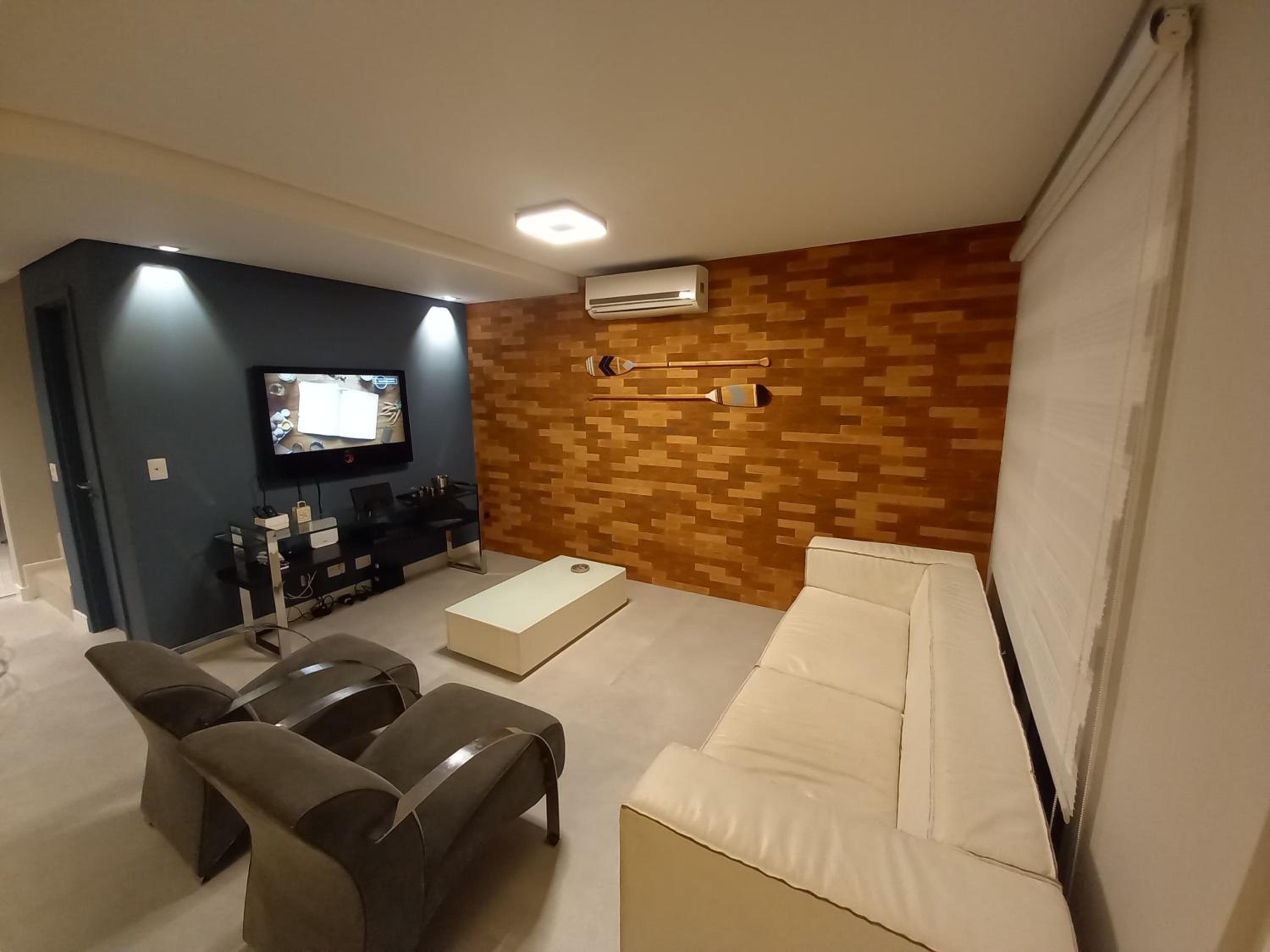 Three-Bedroom House photo 2