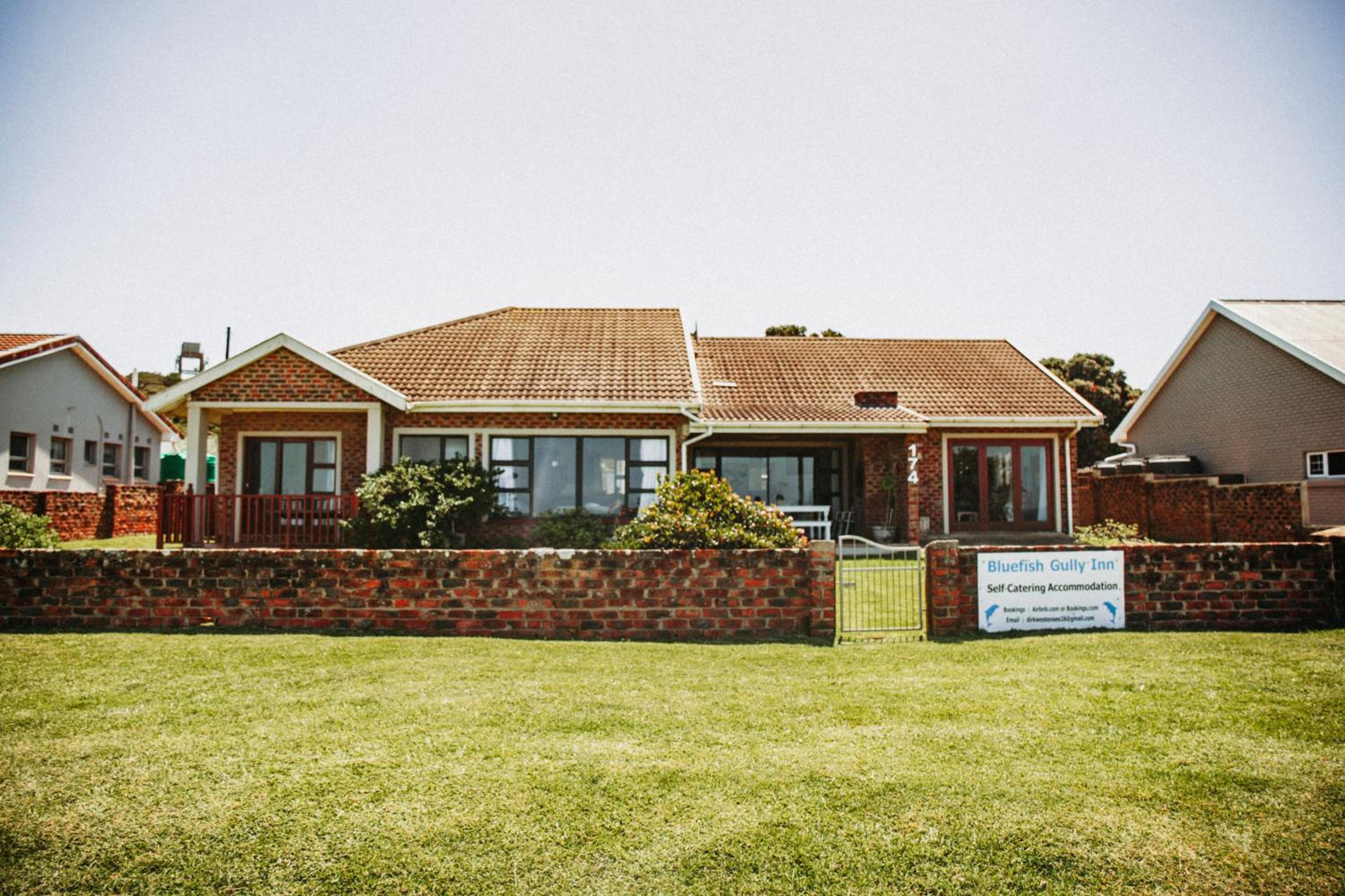 Seven-Bedroom House photo 3