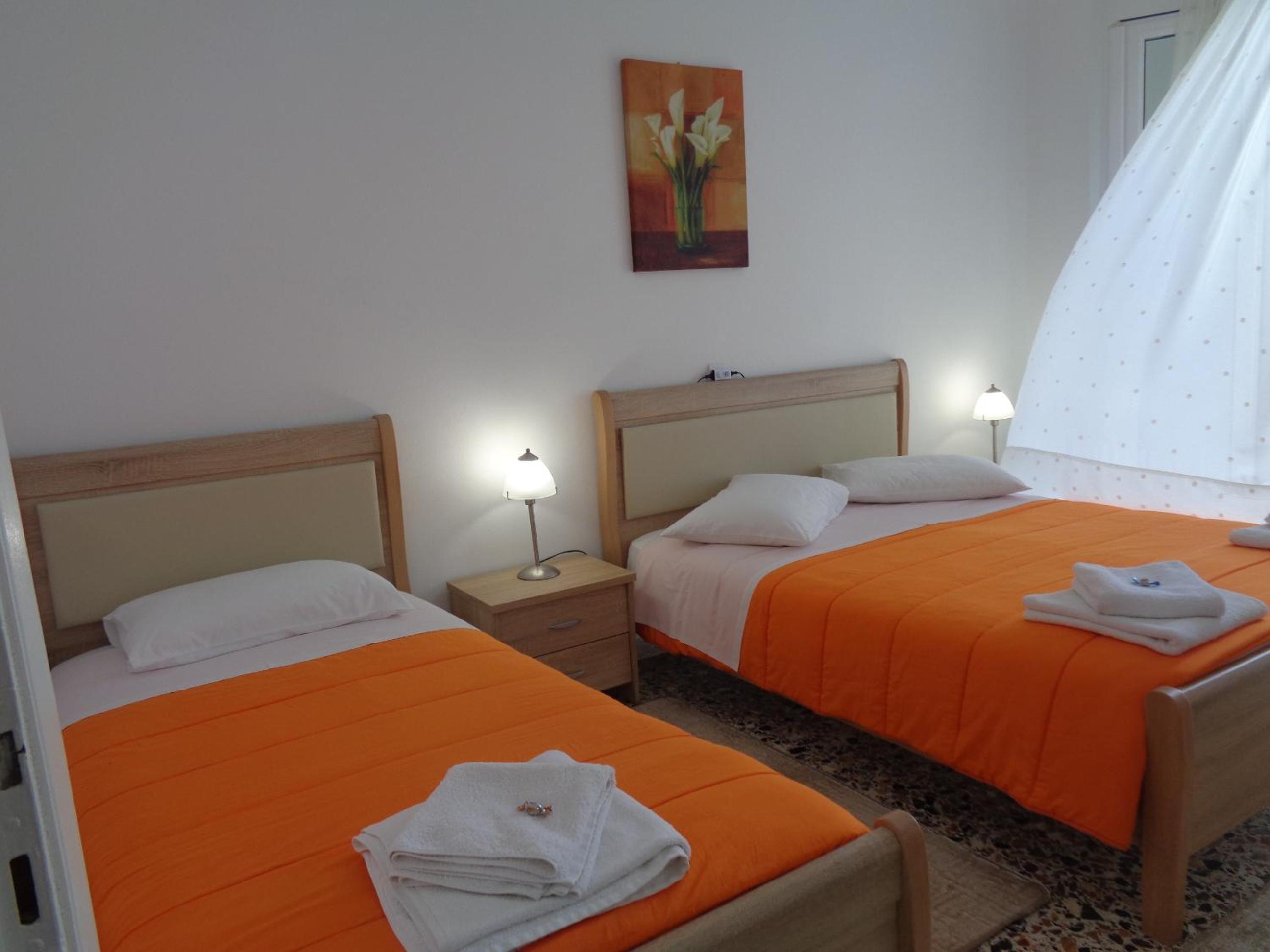 One-Bedroom Apartment with Balcony and Sea View photo 1