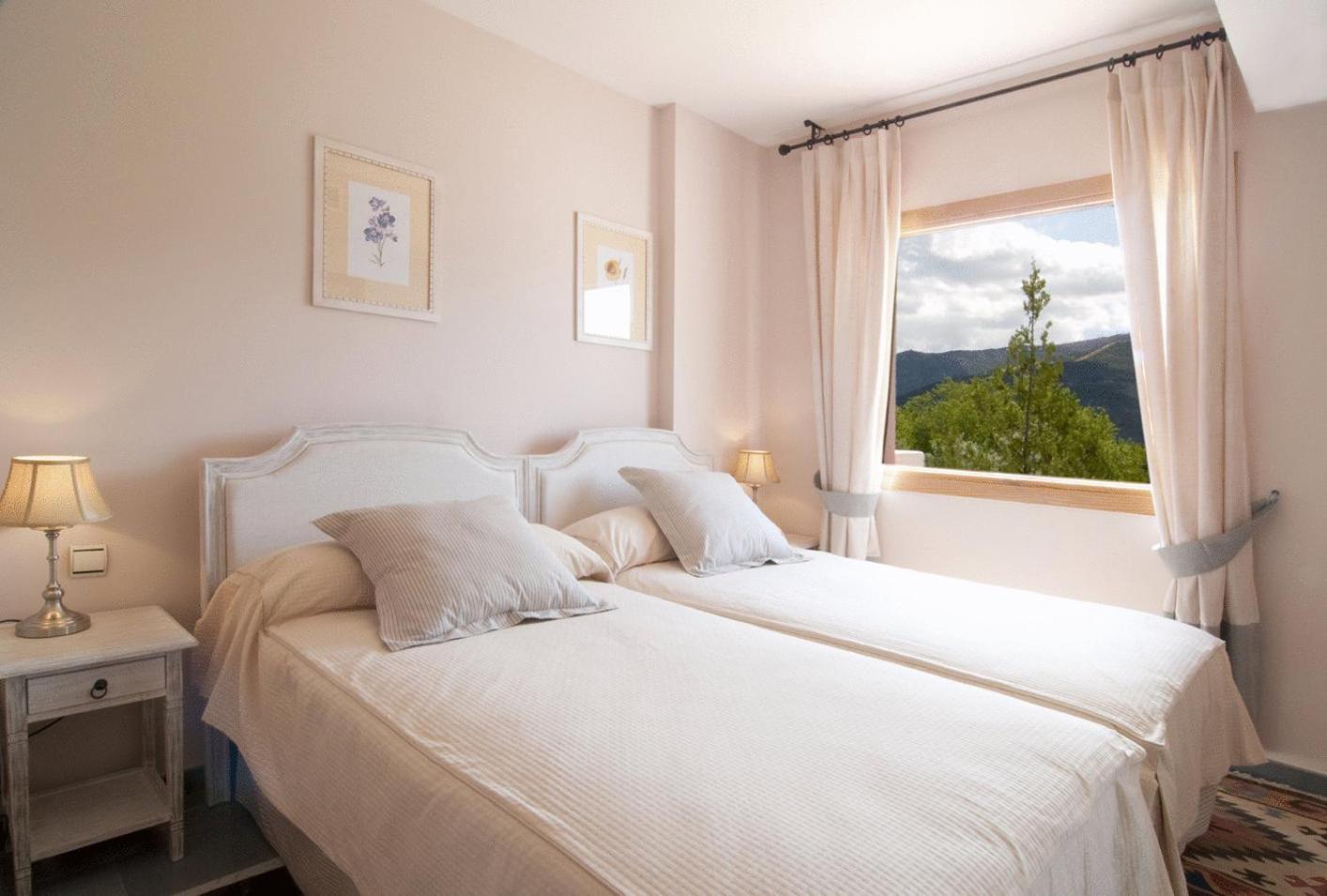 Deluxe Double Room - Photo 1