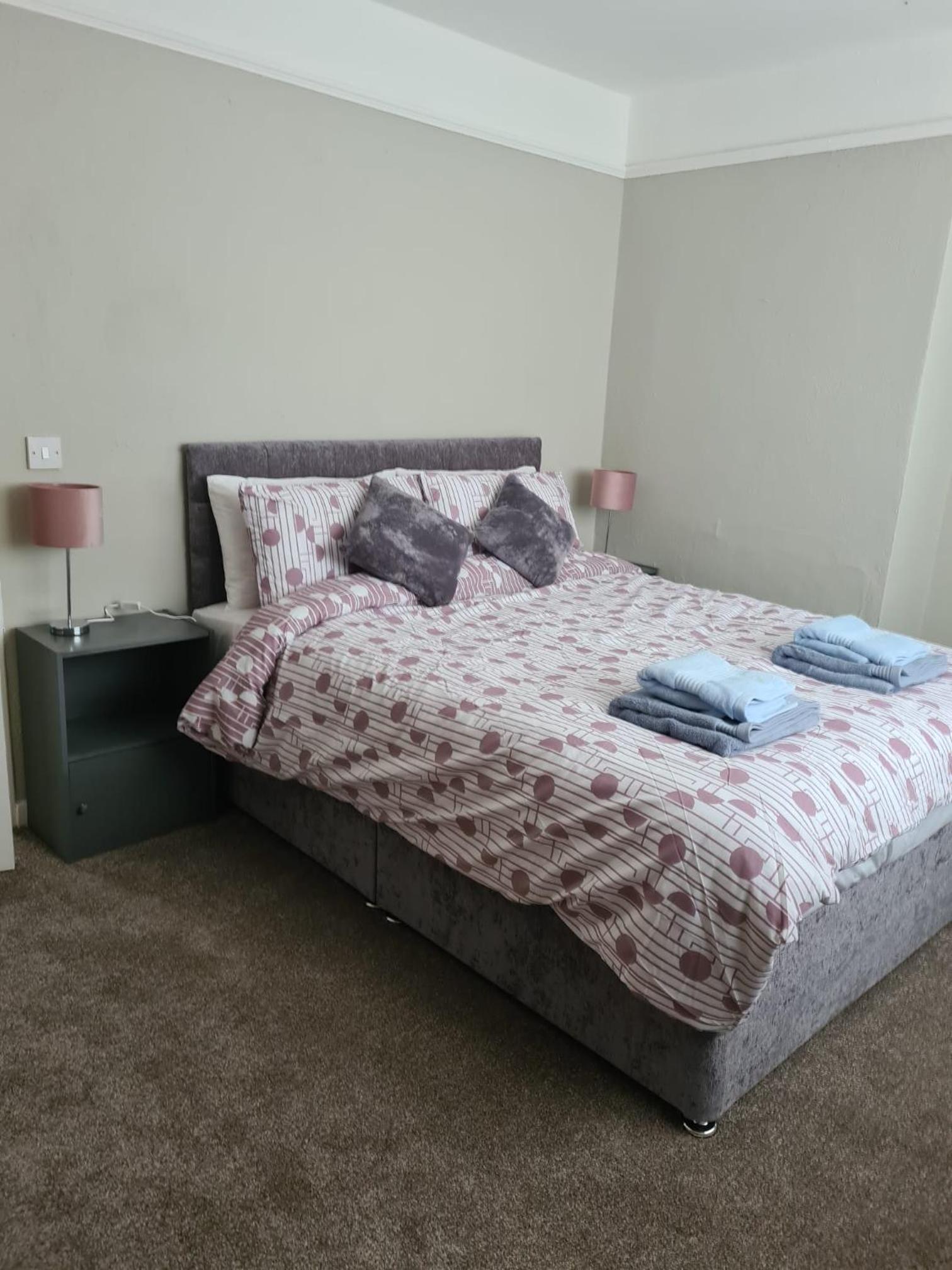 Three-Bedroom House photo 1