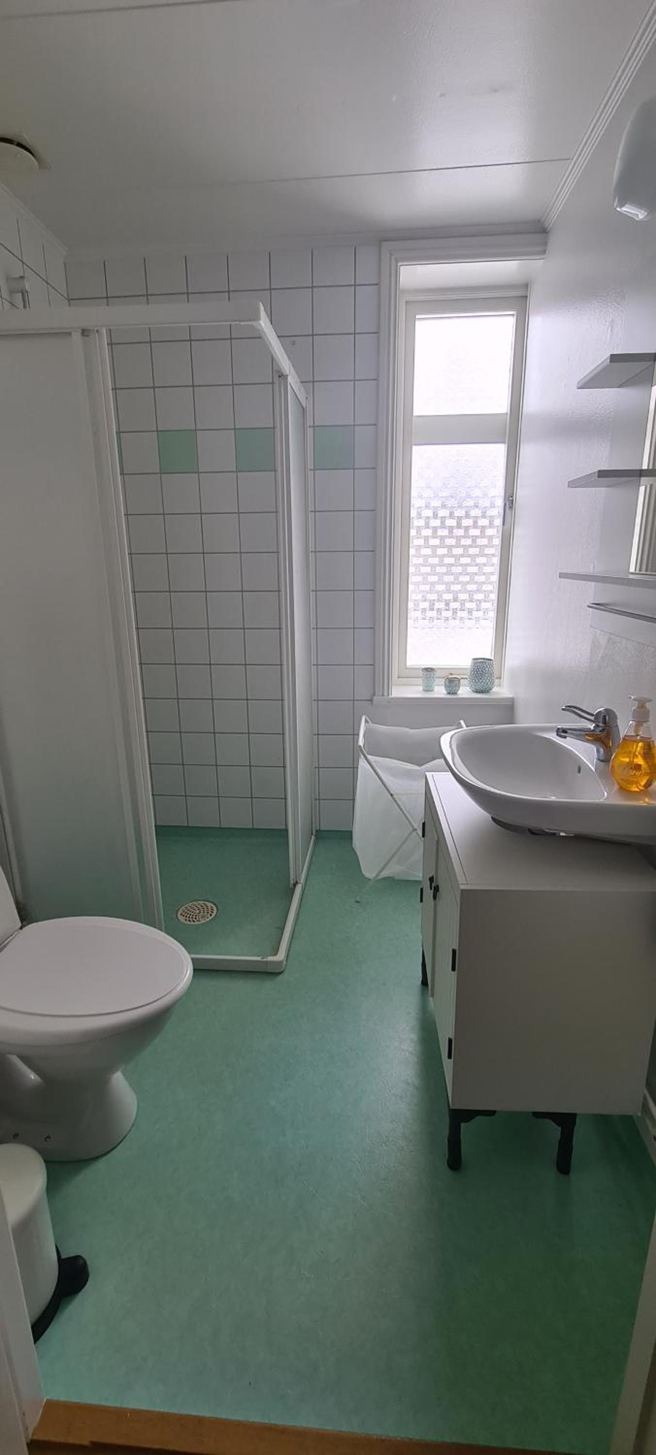 One-Bedroom Apartment - Photo 2