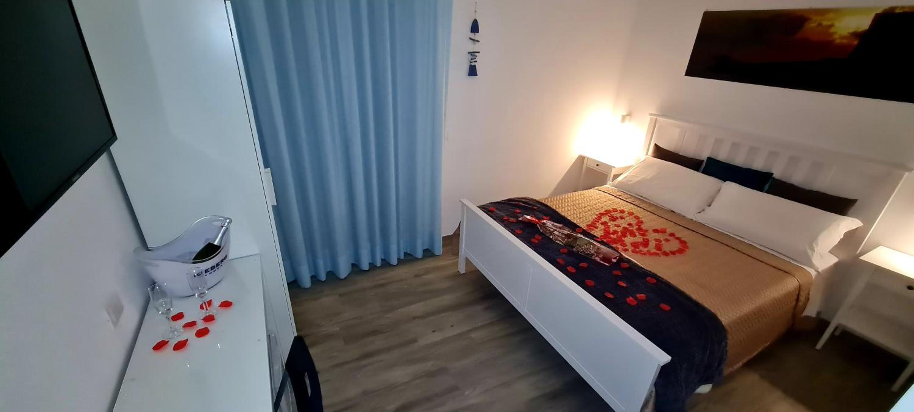 Double Room - Photo 11