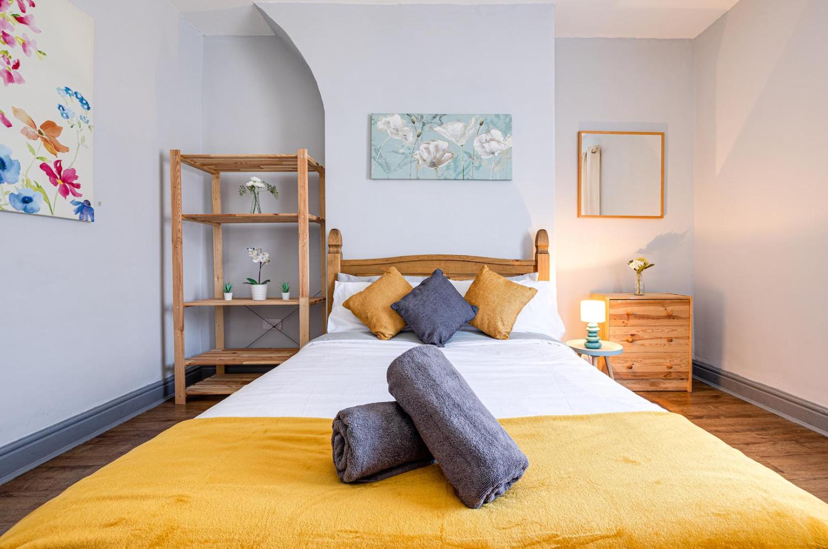 Four-Bedroom House - Photo 3
