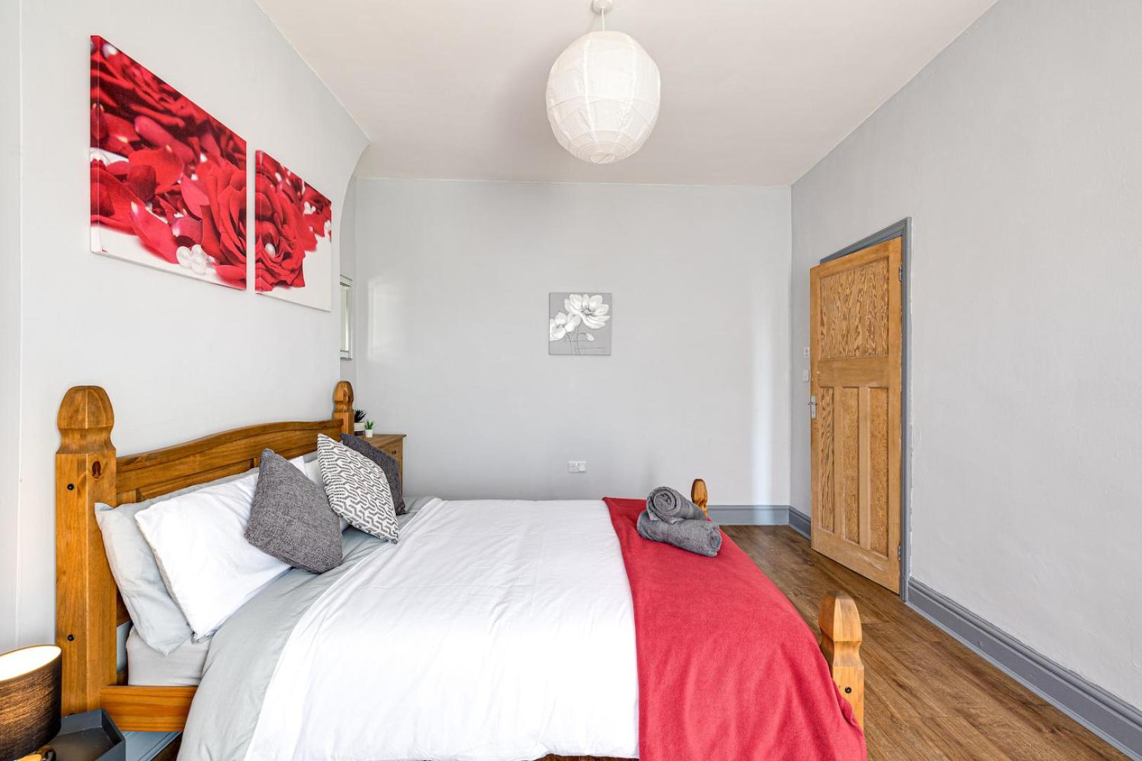 Four-Bedroom House - Photo 10