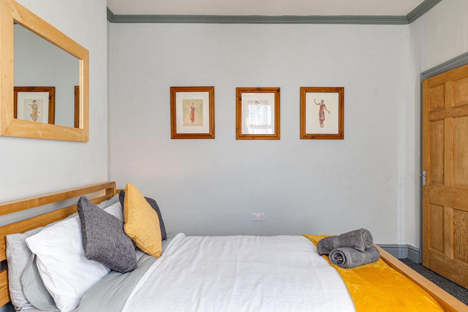 Four-Bedroom House - Photo 21