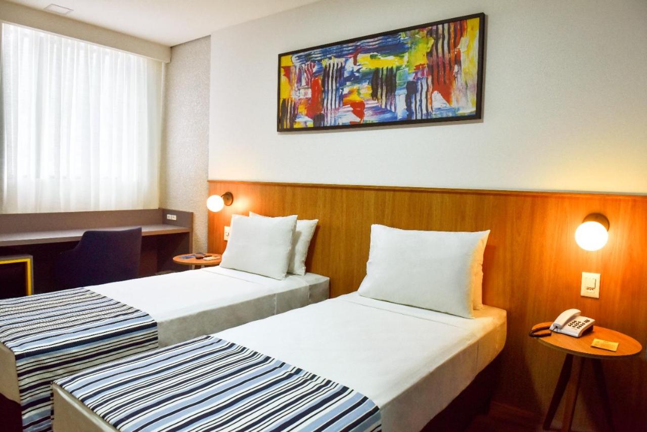 Twin Room - Non-Smoking - Photo 3