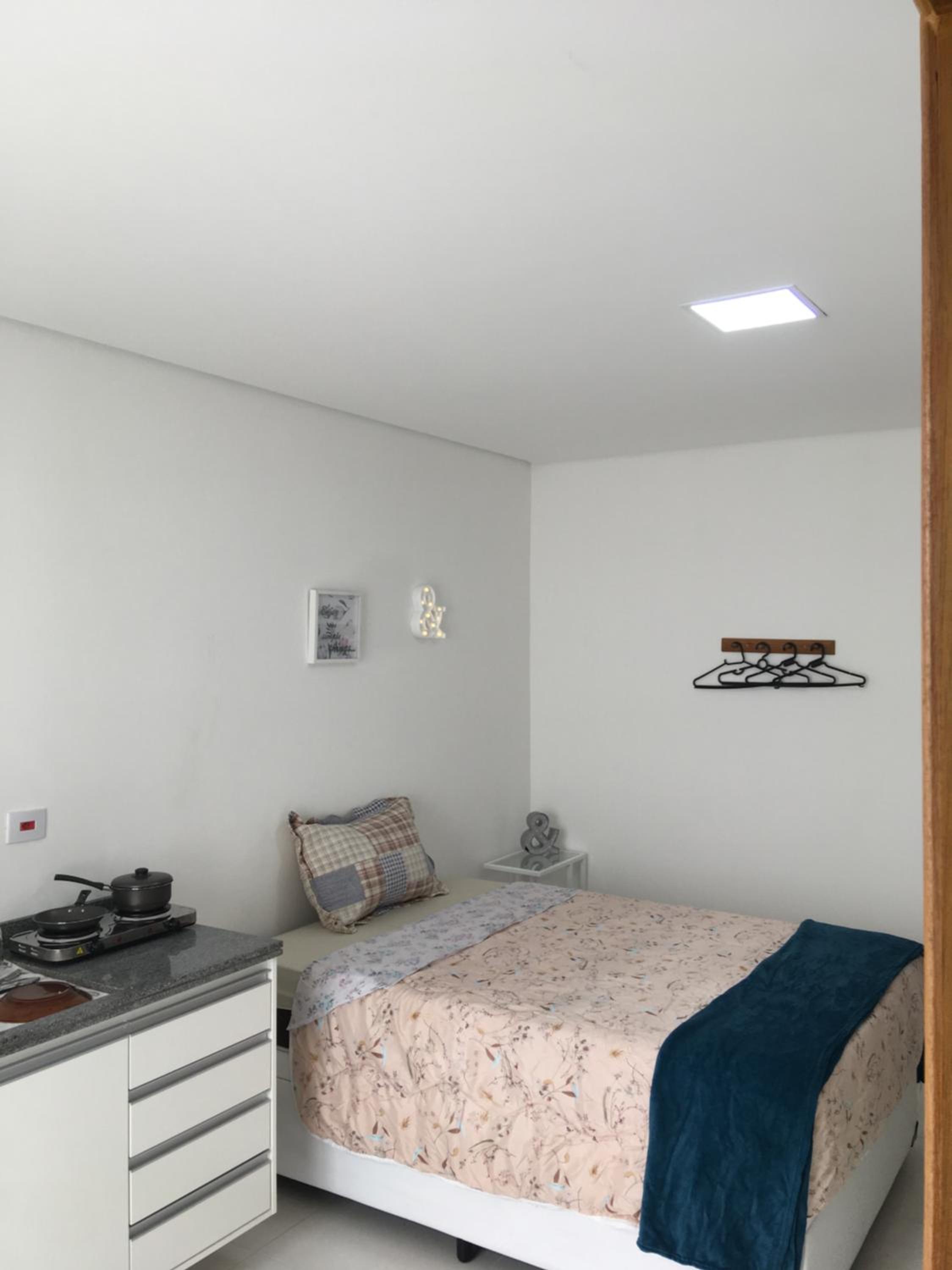 Apartment with Balcony - Photo 21