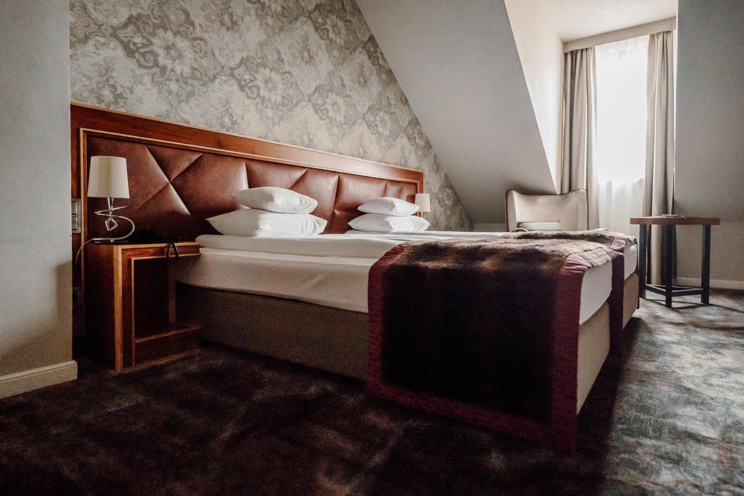 Standard Double or Twin Room - Photo 4