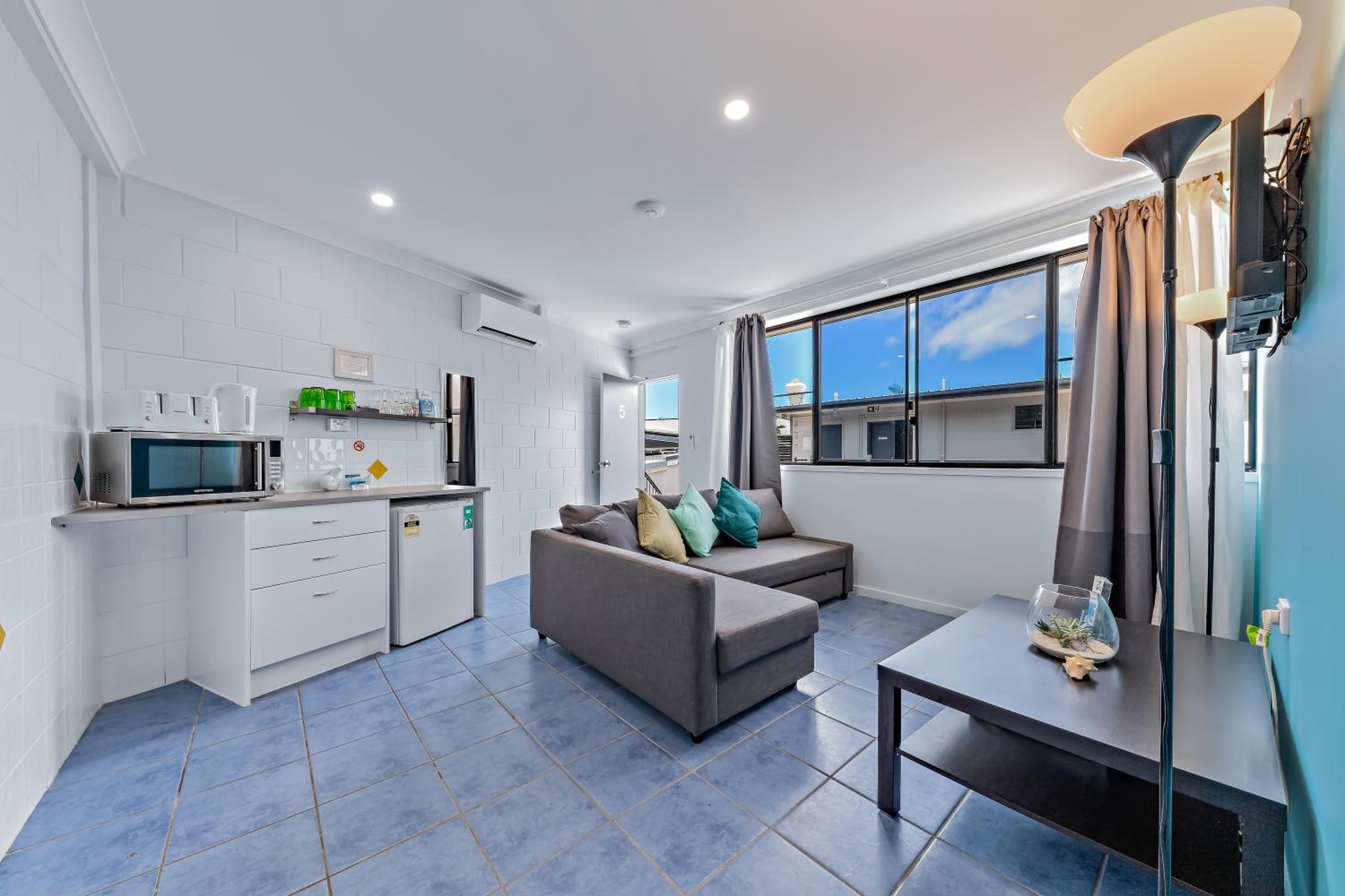 Two-Bedroom Apartment - Photo 18