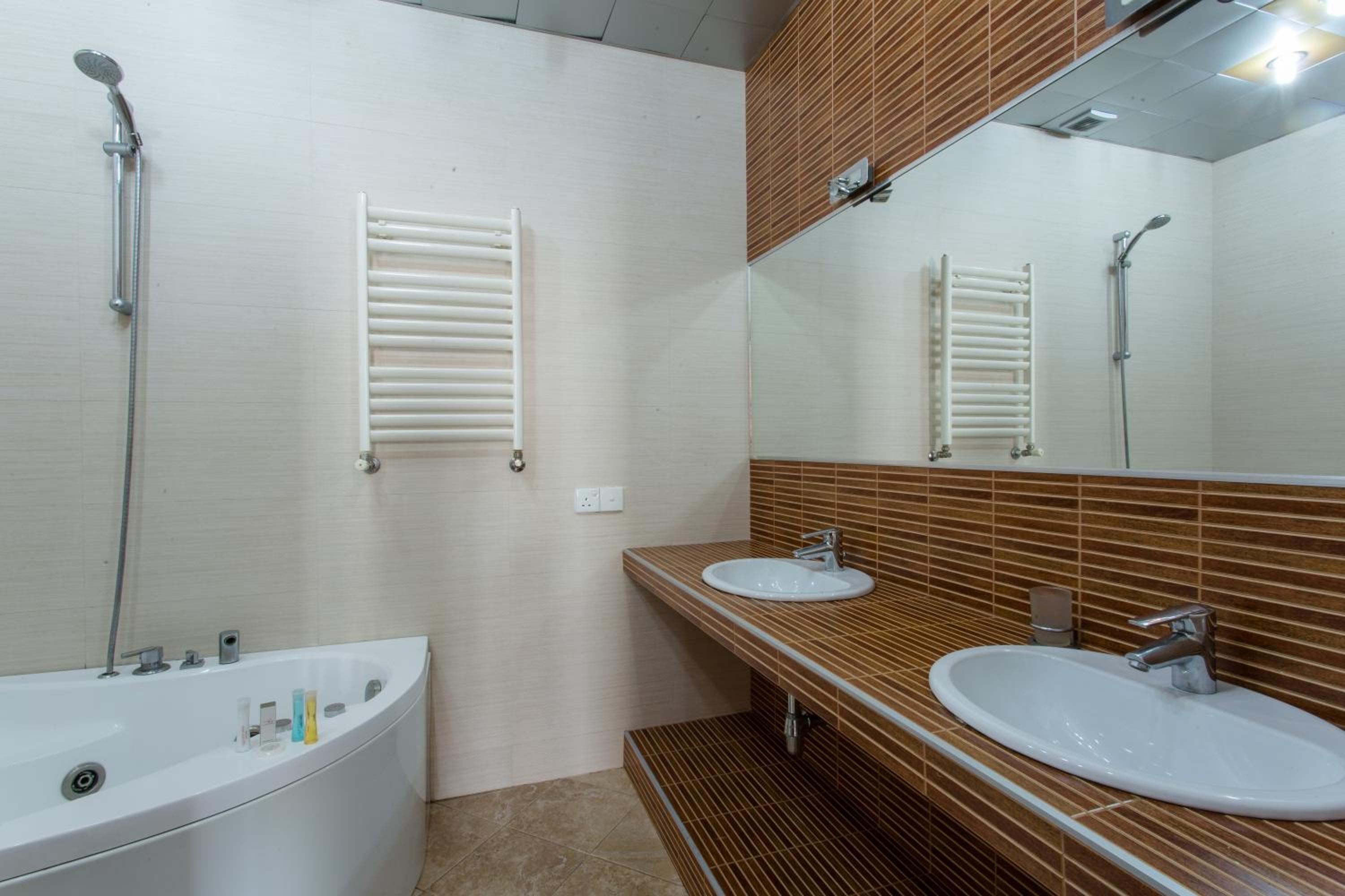Deluxe Double Room - Photo 5