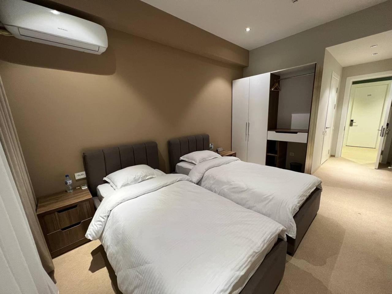 Standard Twin Room - Photo 18