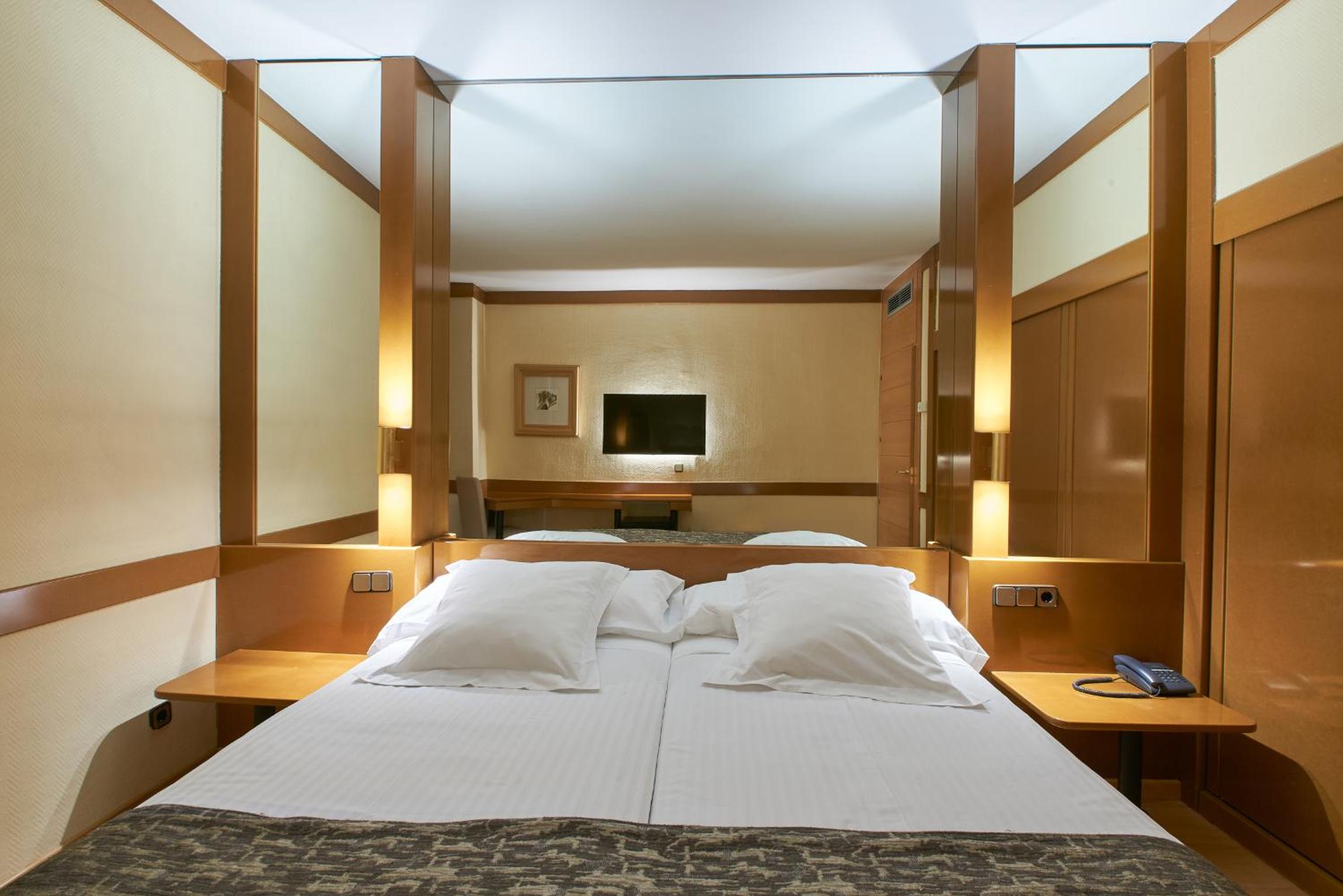 Double or Twin Room photo 2