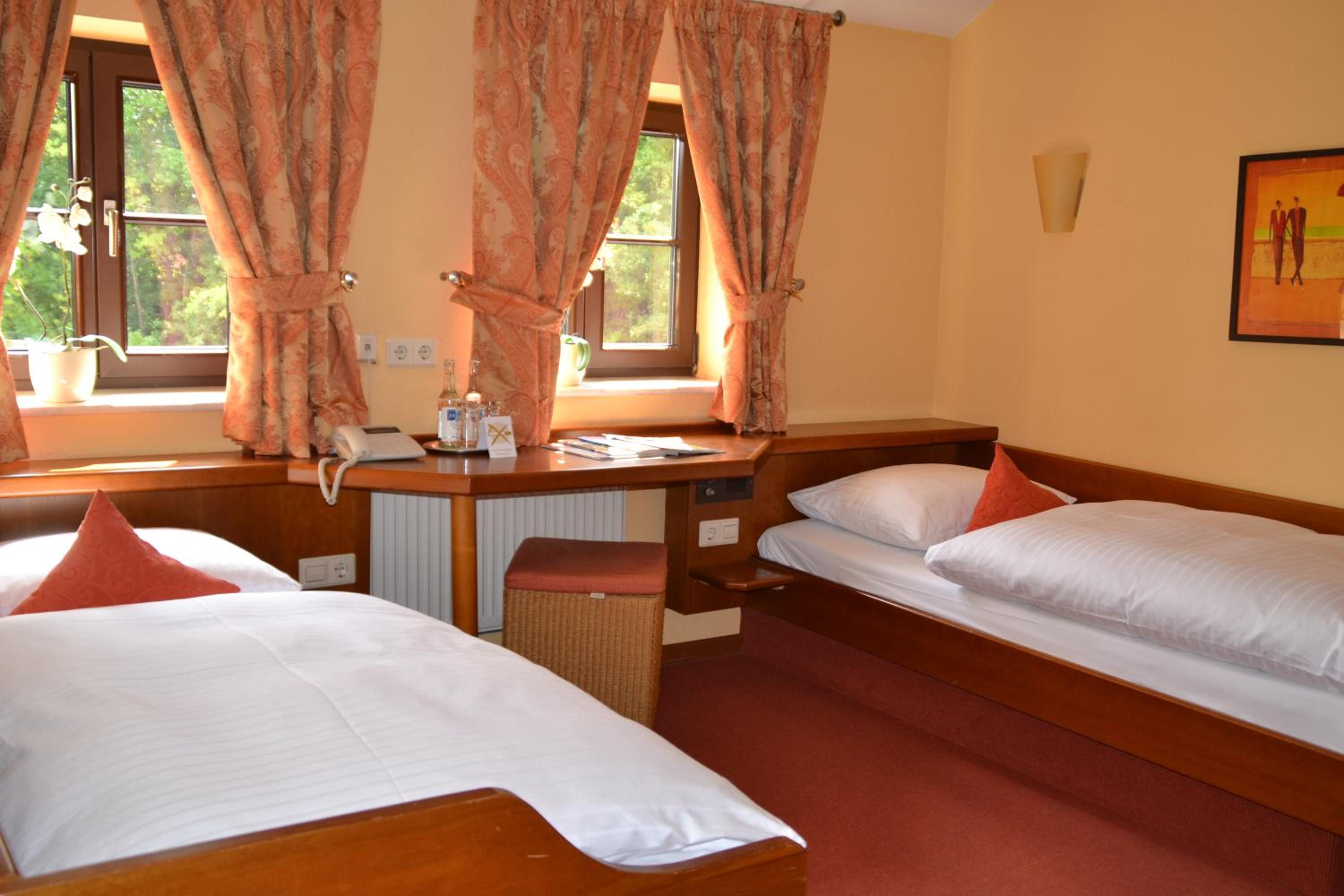 Twin Room - Photo 4