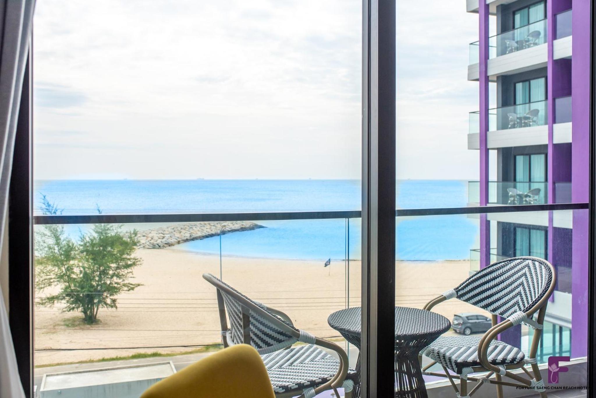 Deluxe Double or Twin Room with Sea View - Photo 3